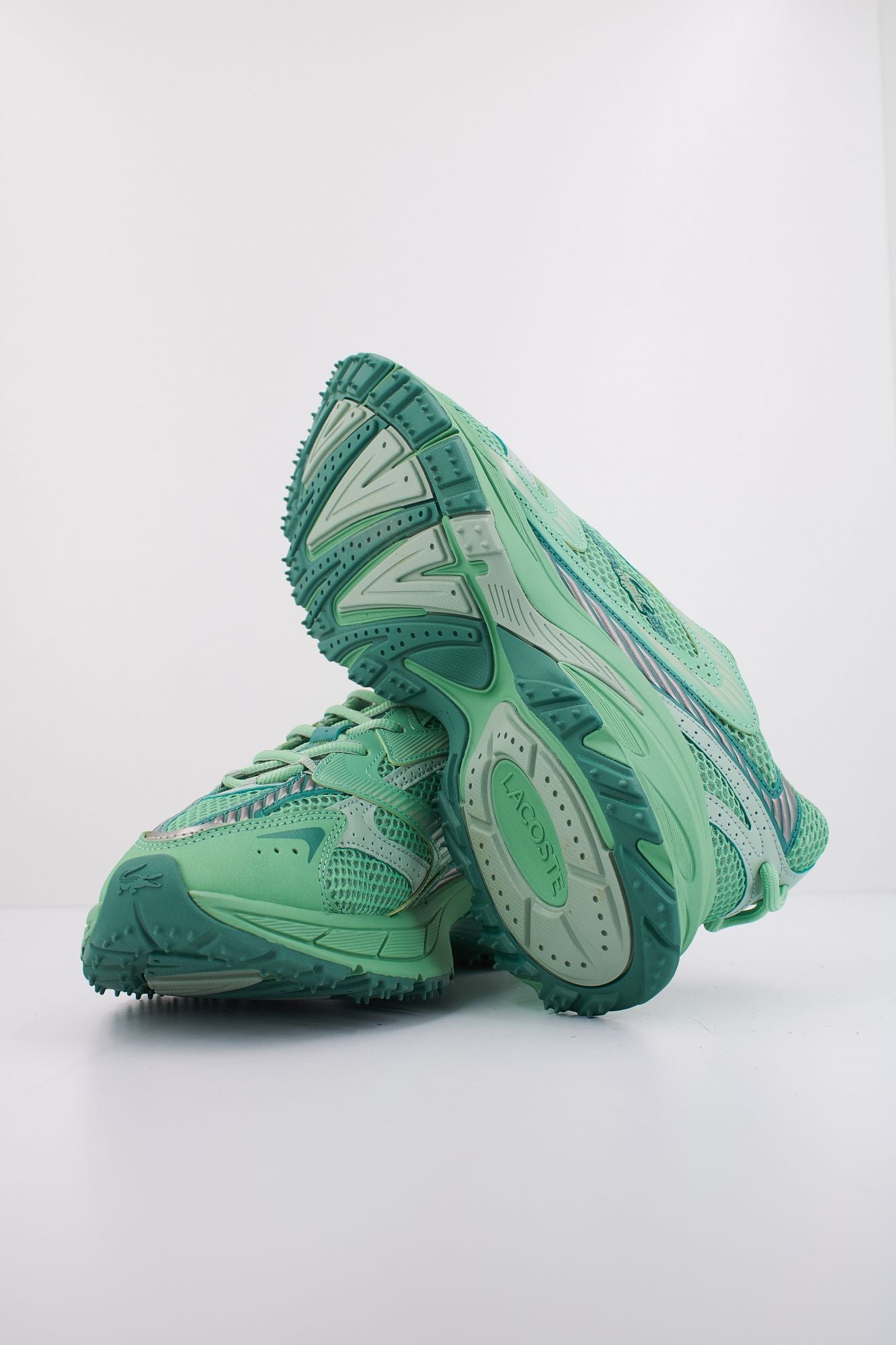 LACOSTE L003 NEO SHOT en color VERDE (5)