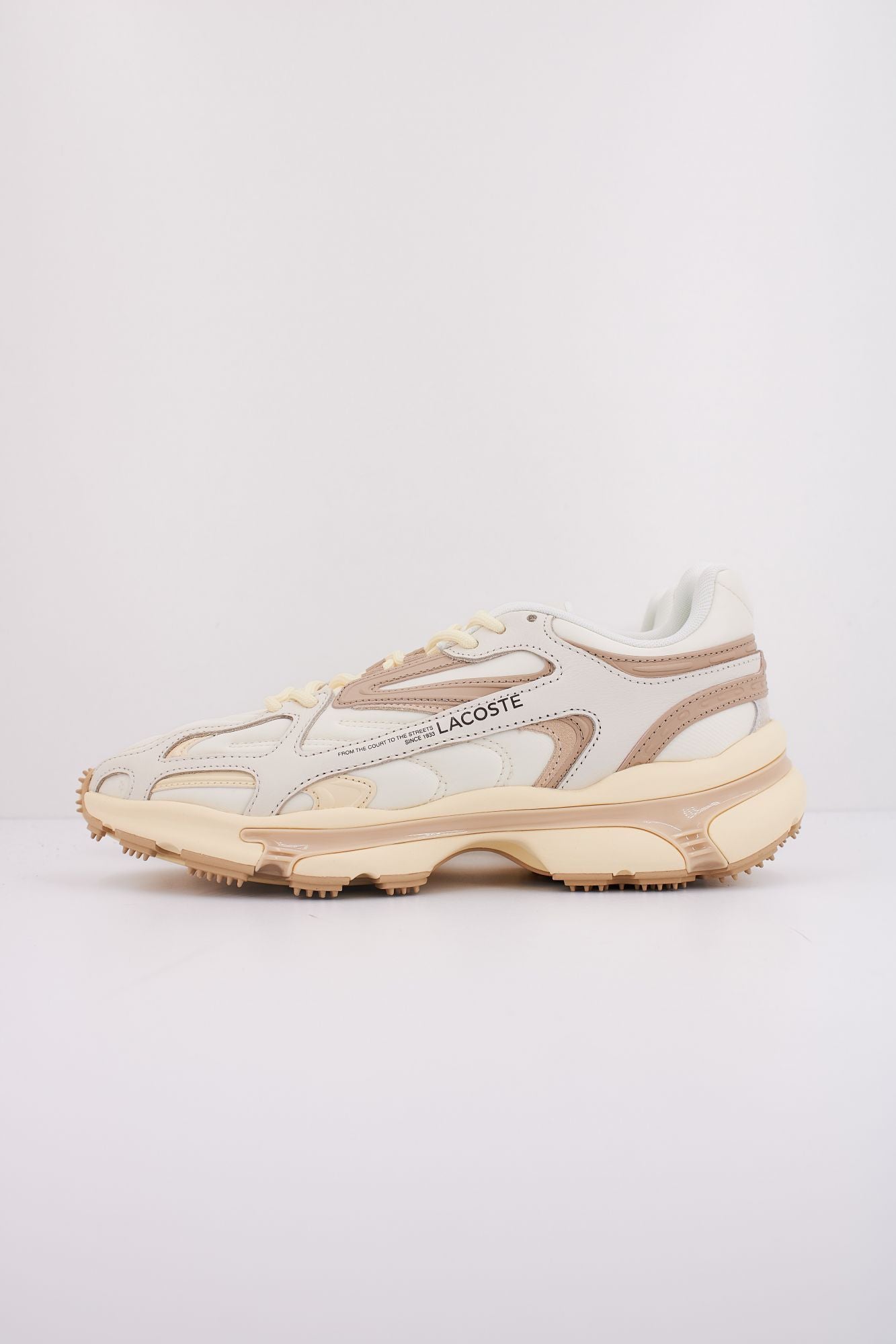 LACOSTE L003 2K24 en color BEIS (1)