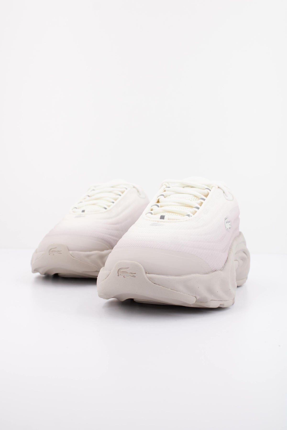 LACOSTE SPINOR en color GRIS (2)