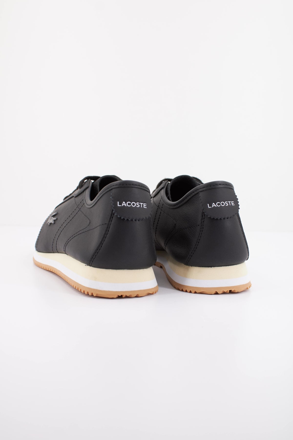 LACOSTE CLUB LOW en color NEGRO (4)