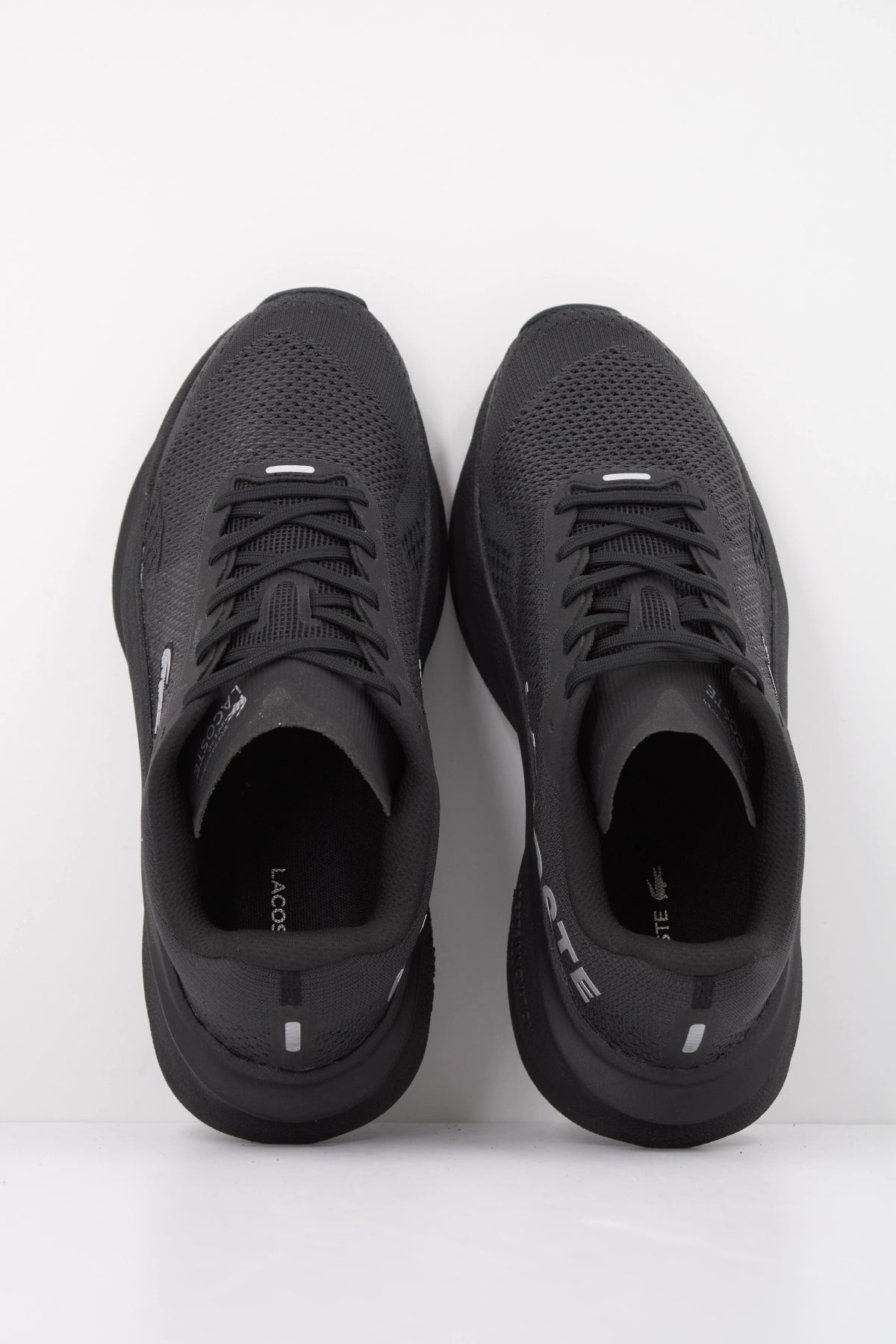 LACOSTE 52SMA0181 NEO RUN2 en color NEGRO (3)