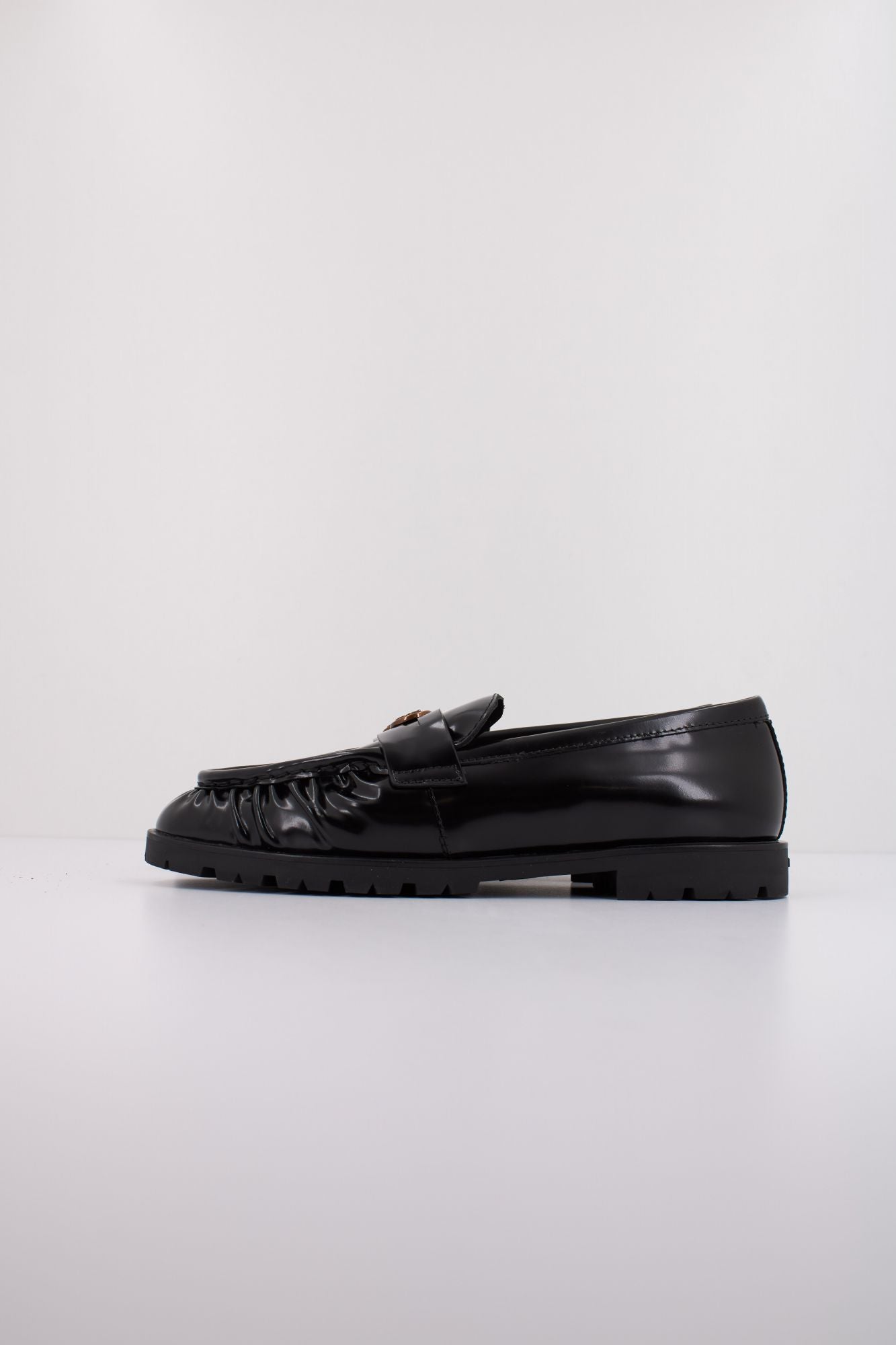 PINKO MOCASSINO BOX CALF en color NEGRO (1)