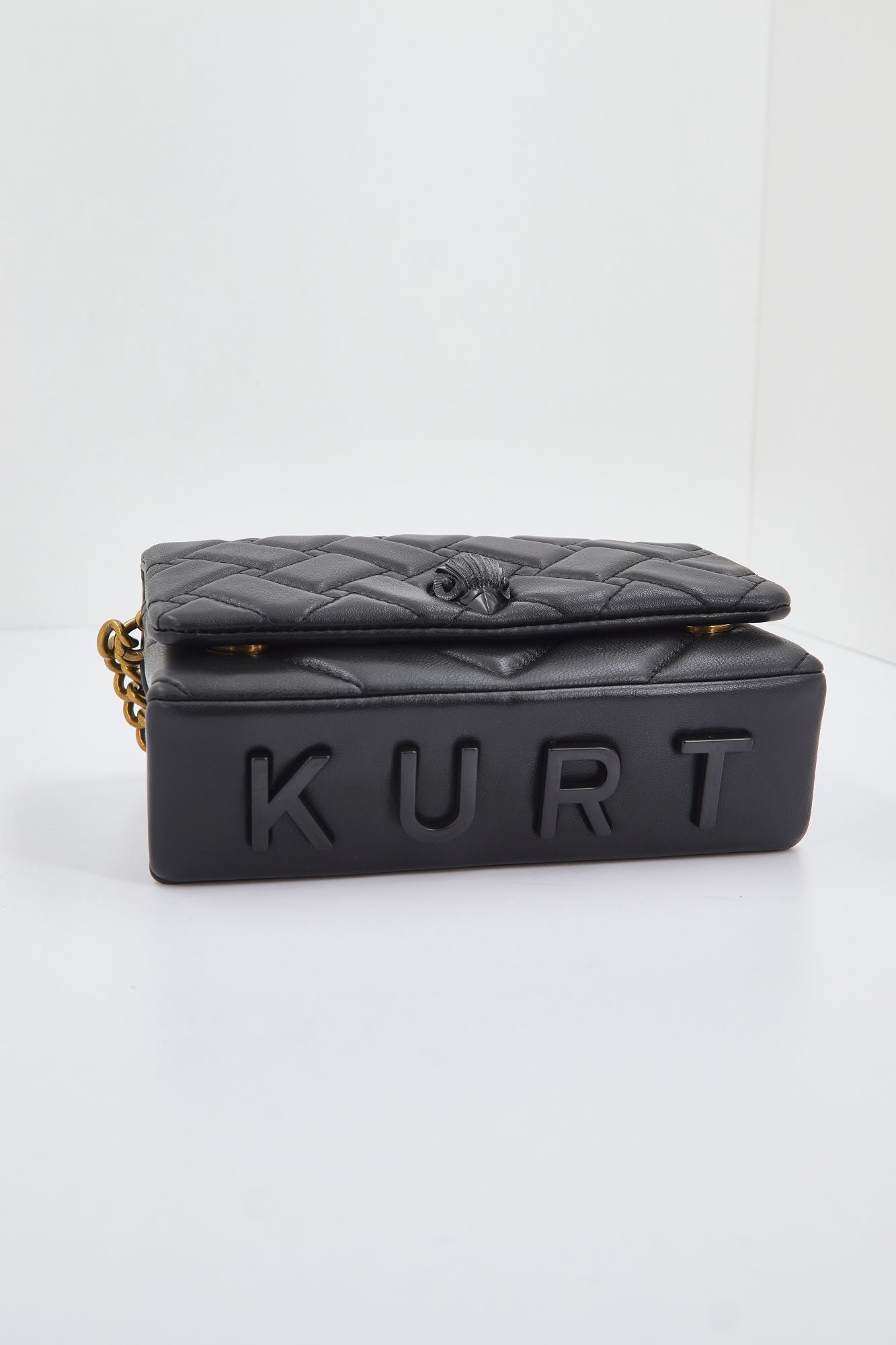 KURT GEIGER LONDON MINI KENSINGTON FLAP en color NEGRO (3)