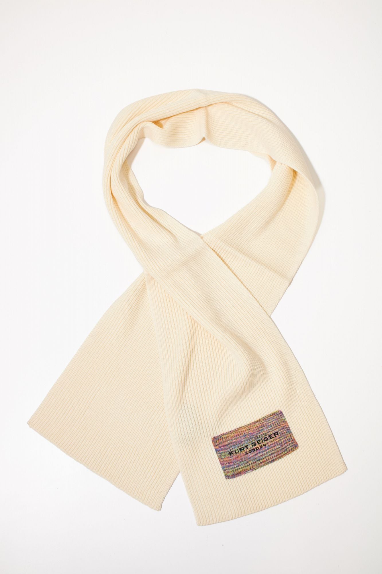 KURT GEIGER LONDON KGL KNITTED SCARF en color BEIS (2)