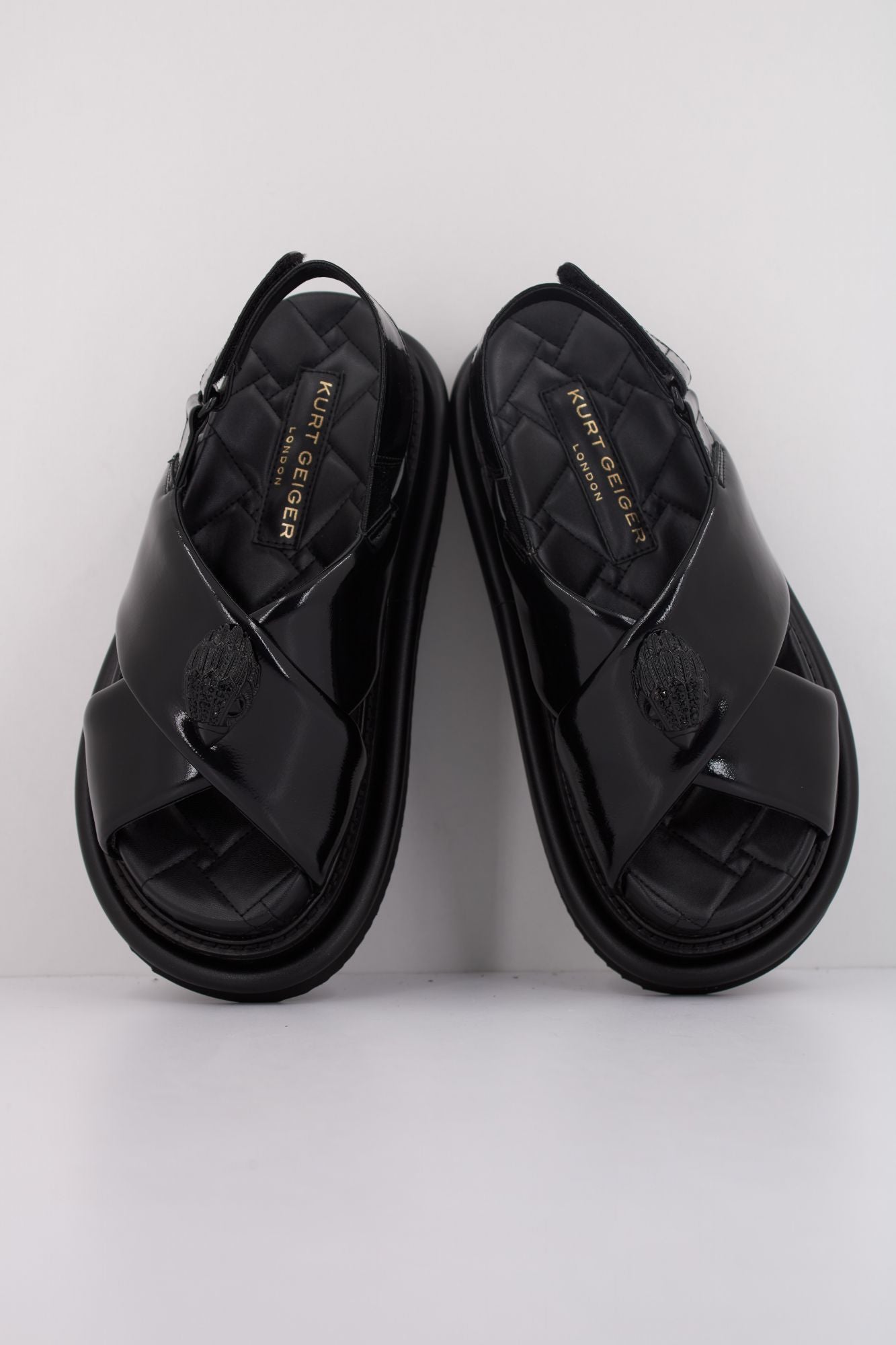 KURT GEIGER LONDON ORSON CROSS en color NEGRO (3)