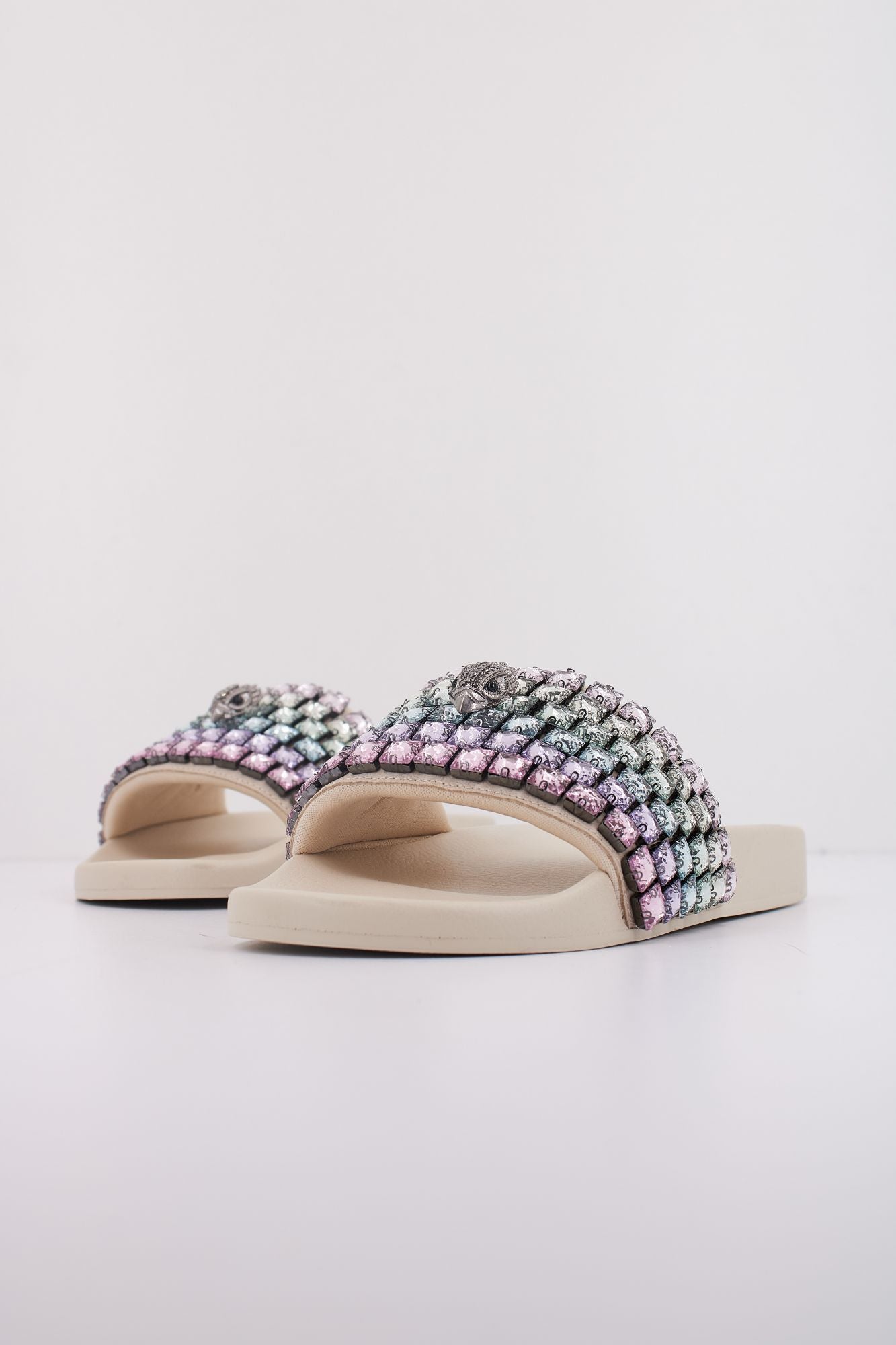 KURT GEIGER LONDON MEENA EAGLE JEWEL en color BEIS (2)