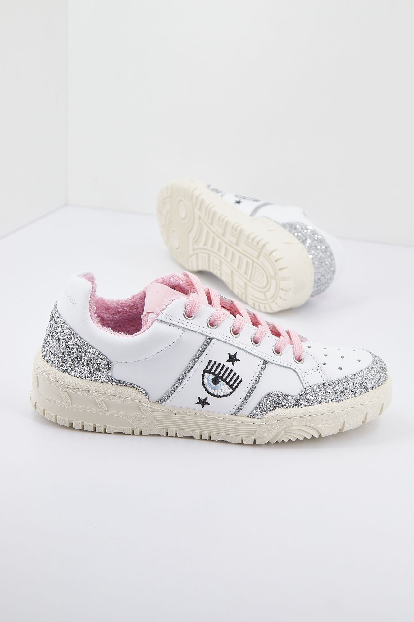 CHIARA FERRAGNI SNEAKERS CF1WHITE en color BLANCO (2)
