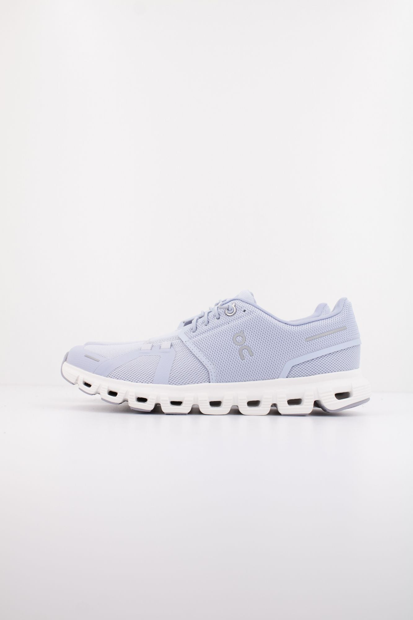 ON RUNNING CLOUD 6 en color AZUL (1)