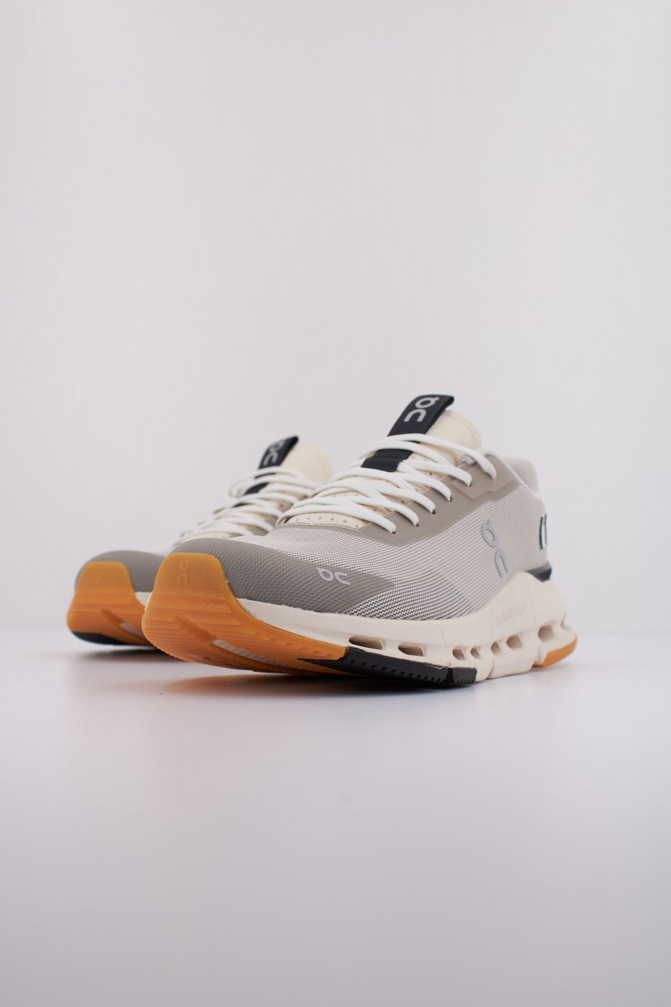 ON RUNNING CLOUDNOVA FORM 2 en color MARRON (2)
