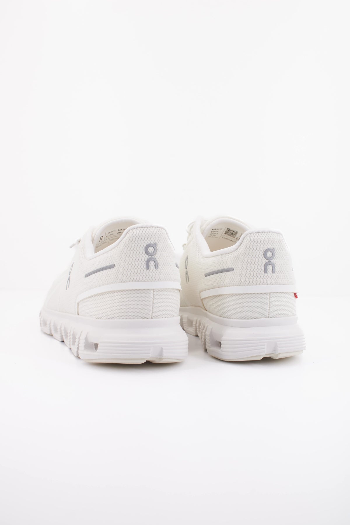 ON RUNNING CLOUD 6 M en color BLANCO (4)