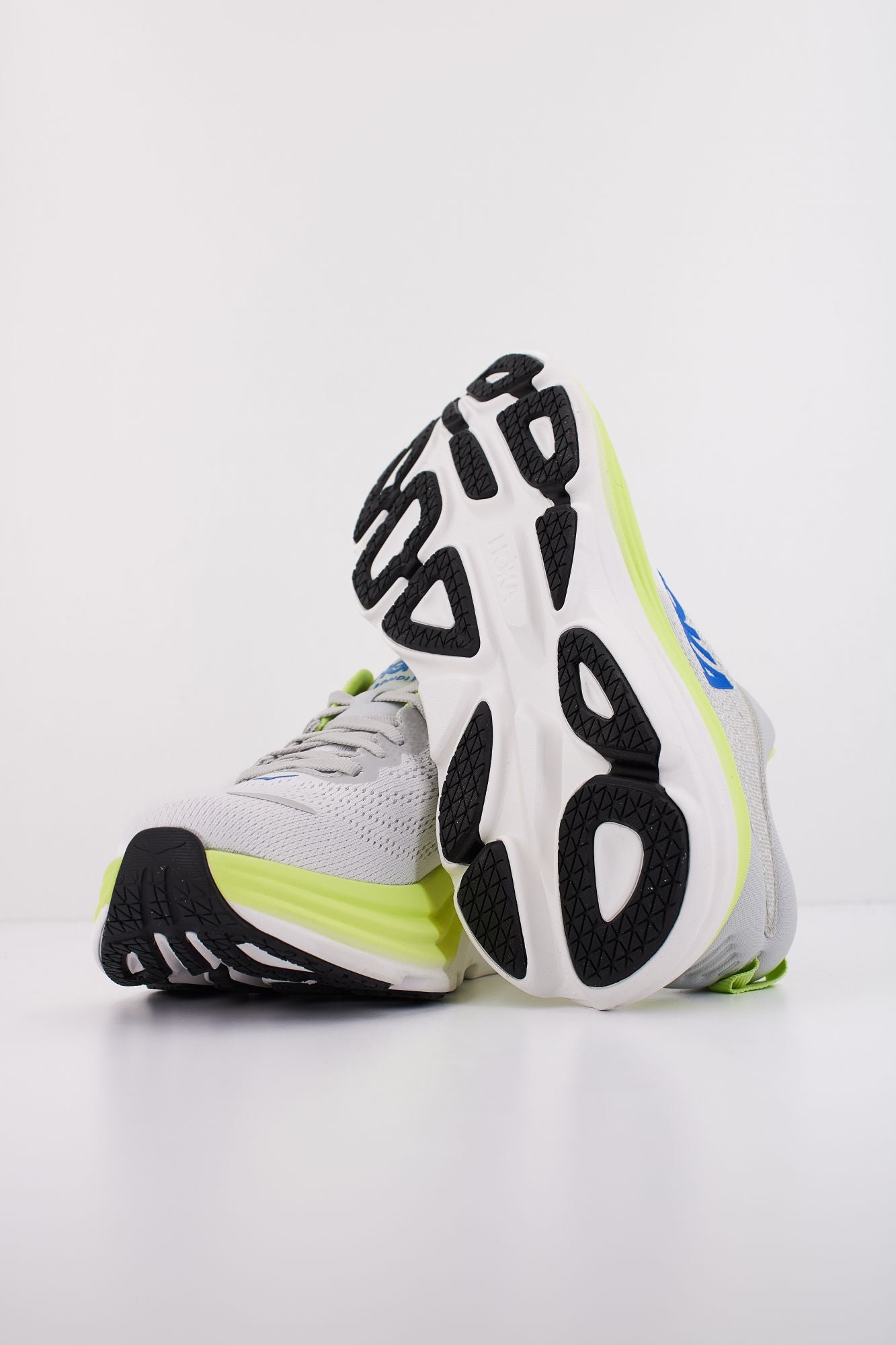 HOKA BONDI 8 en color AMARILLO (5)