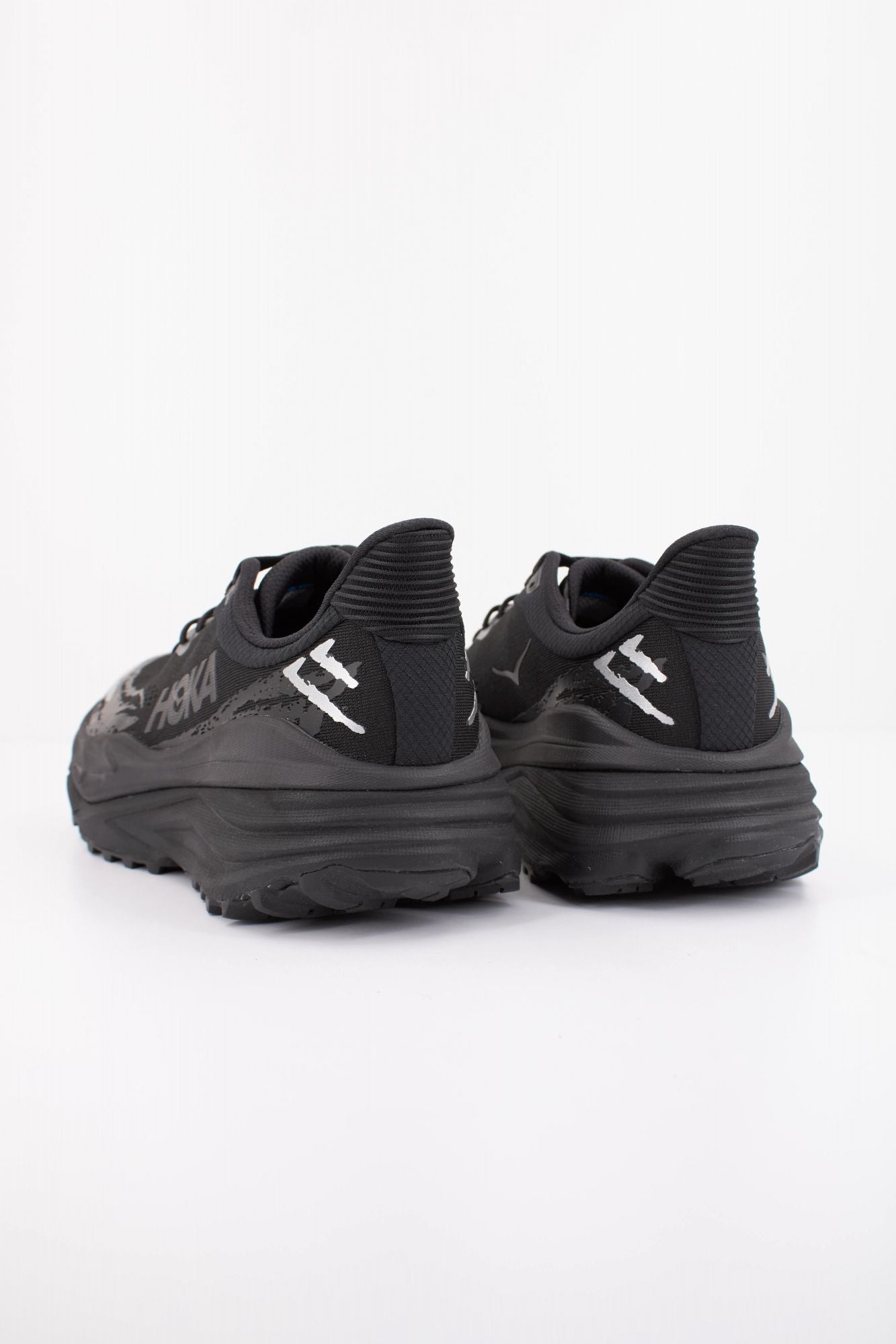 HOKA STINSON 7 en color NEGRO (4)