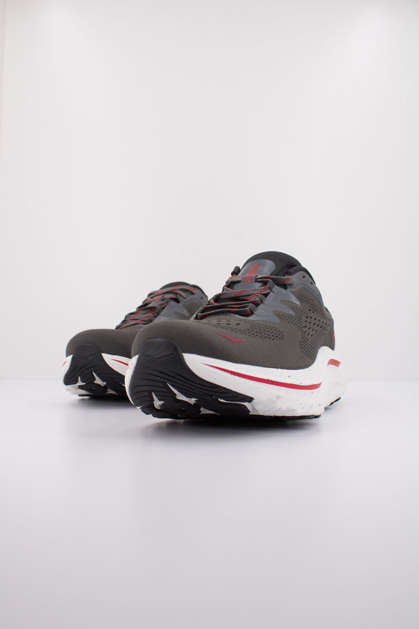 HOKA KAWANA 2 en color GRIS (2)