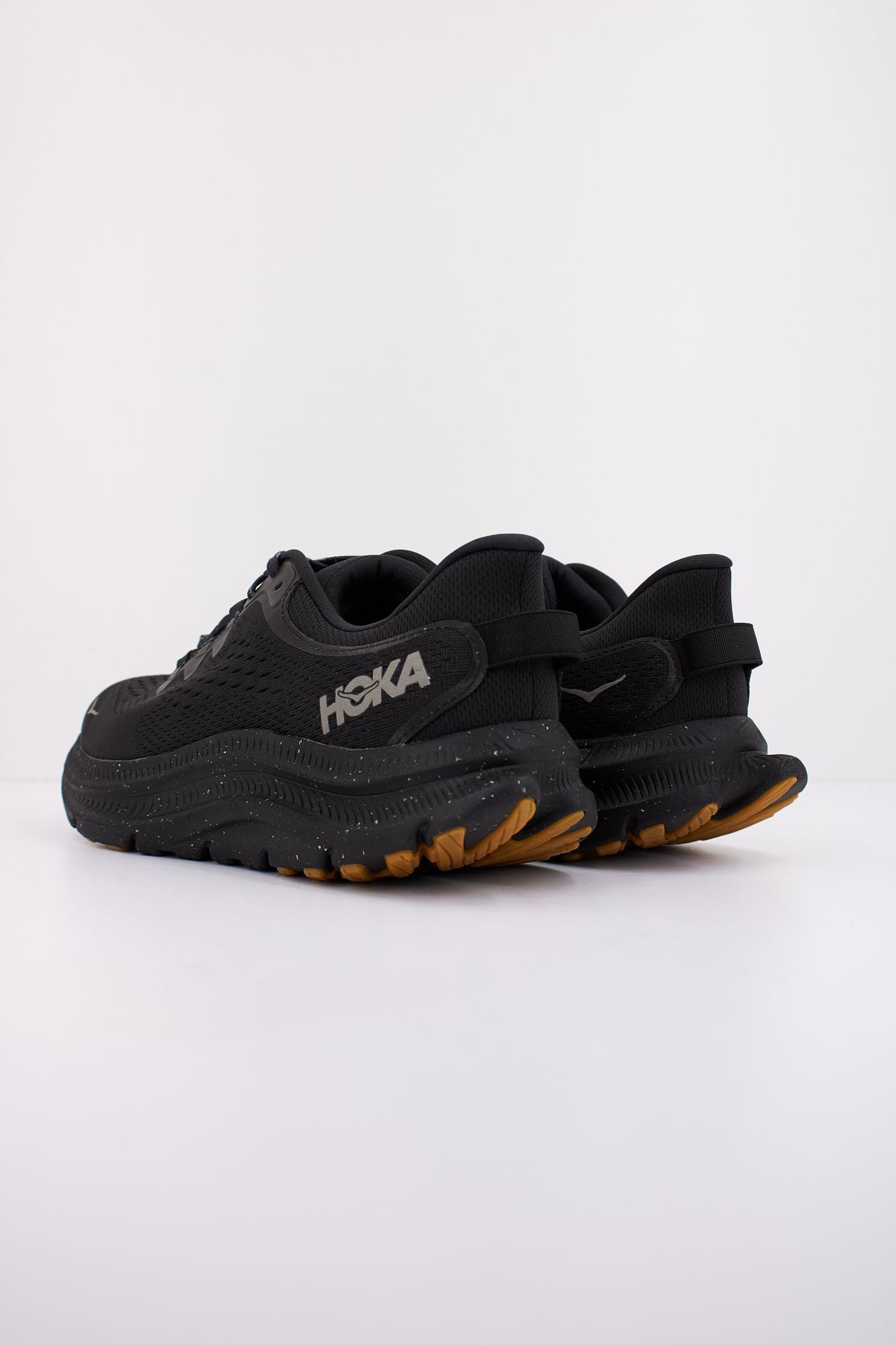 HOKA KAWANA 2 en color NEGRO (5)