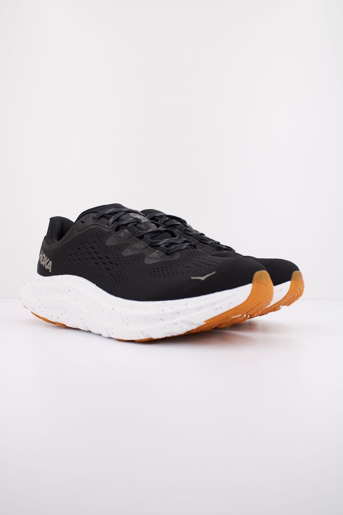 HOKA KAWANA 2 en color NEGRO (2)