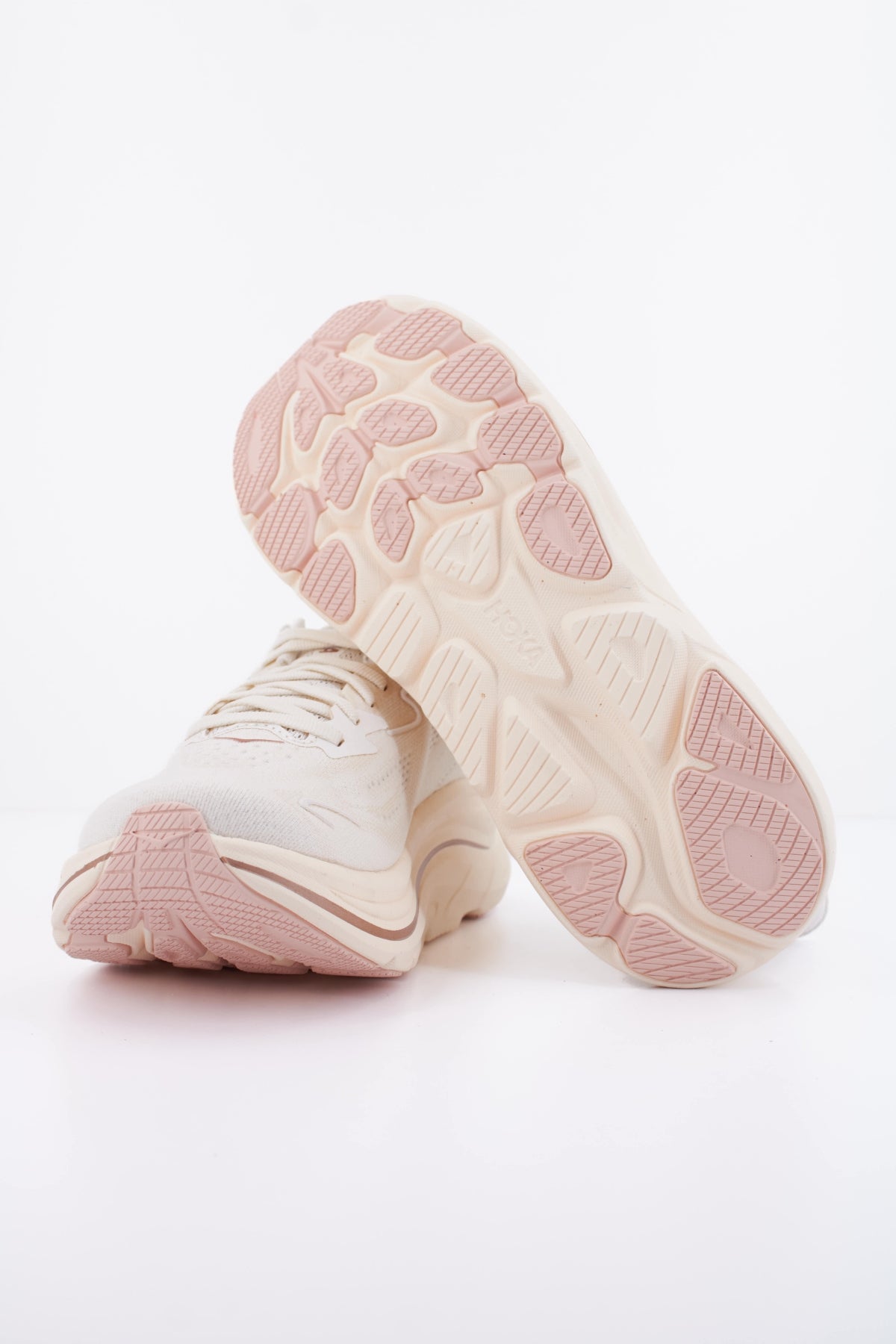 HOKA W CLIFTON 10 en color BLANCO (5)