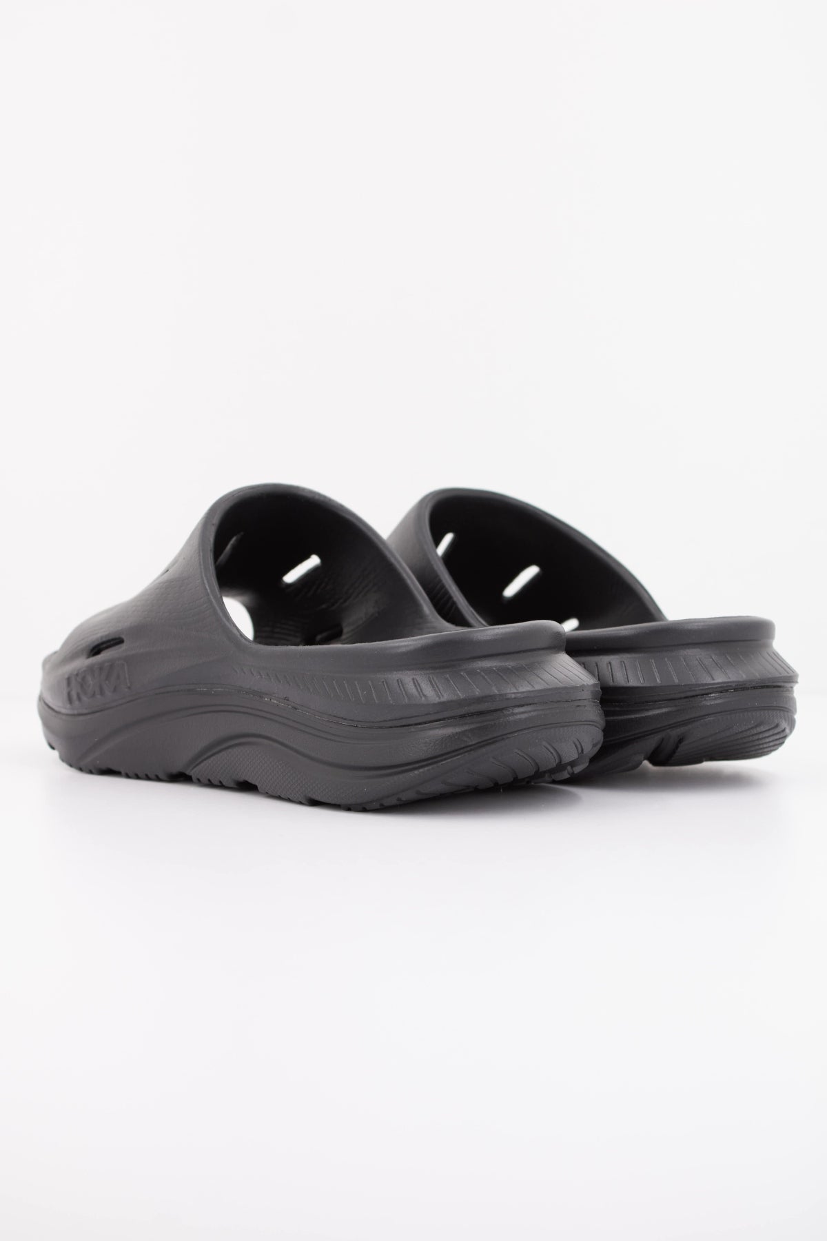 HOKA U ORA RECOVERY en color NEGRO (4)