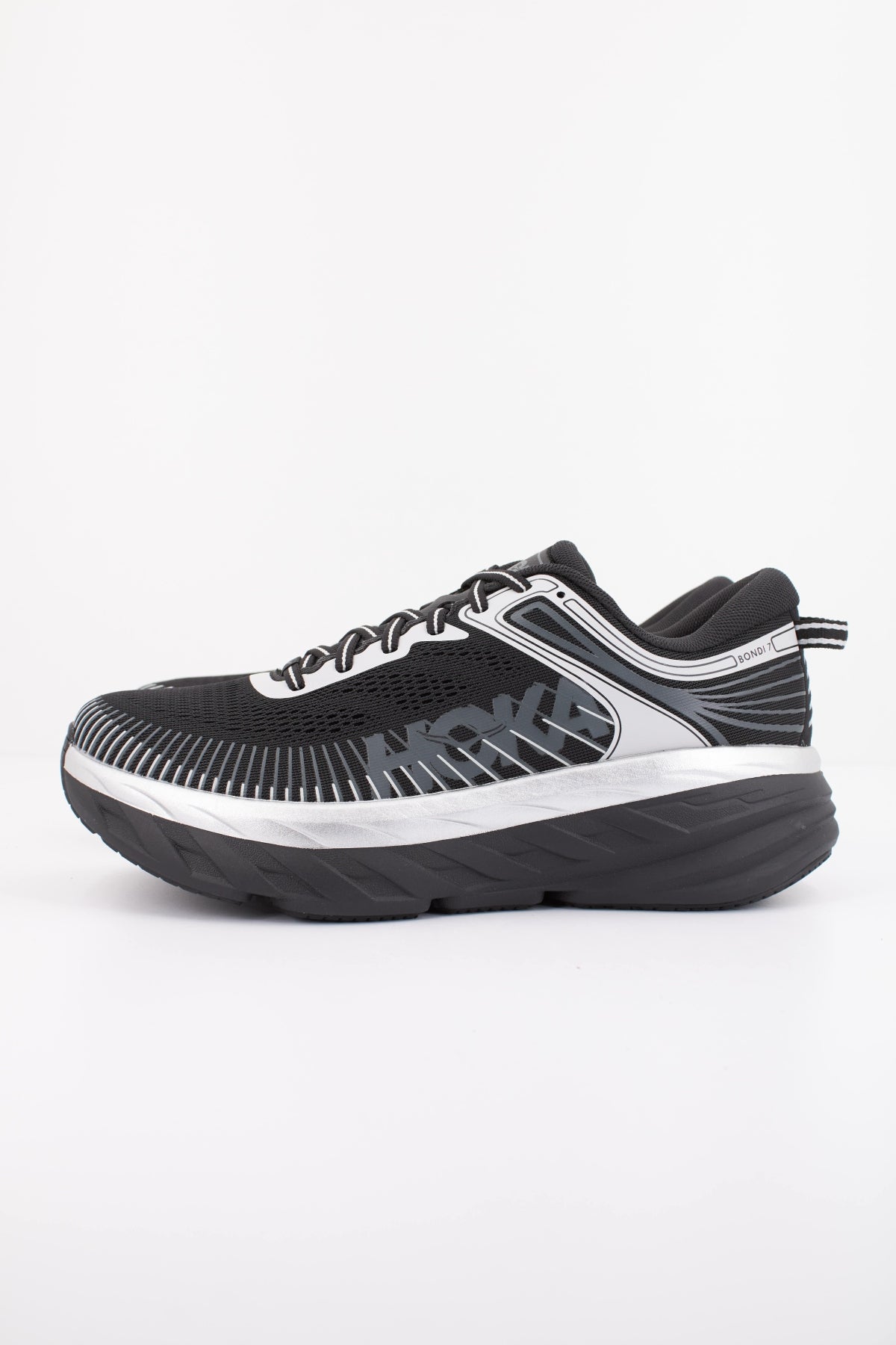 HOKA BONDI 7 en color NEGRO (1)