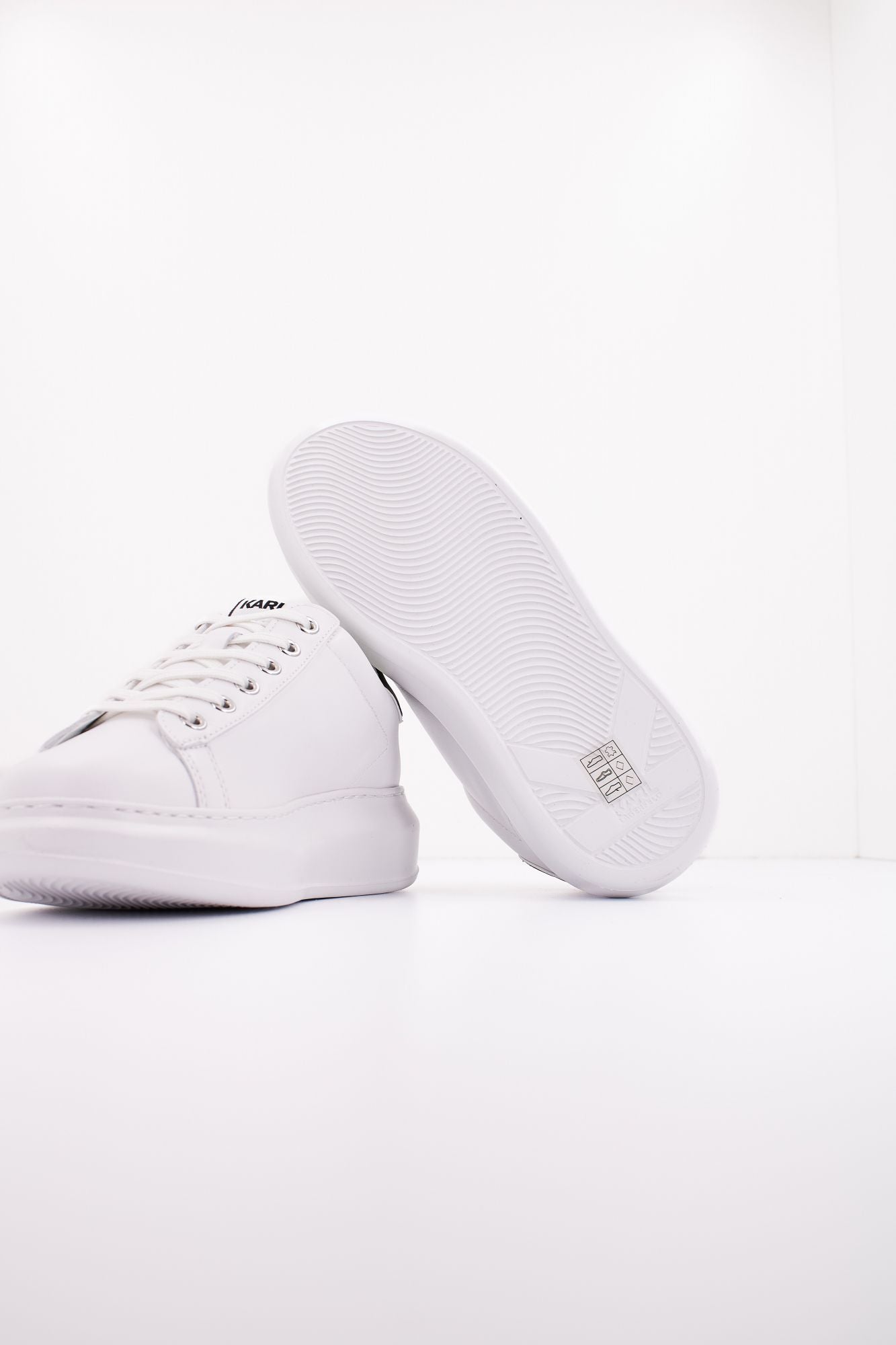 KARL LAGERFELD KAPRI KARL NFT LO LACE en color BLANCO (4)