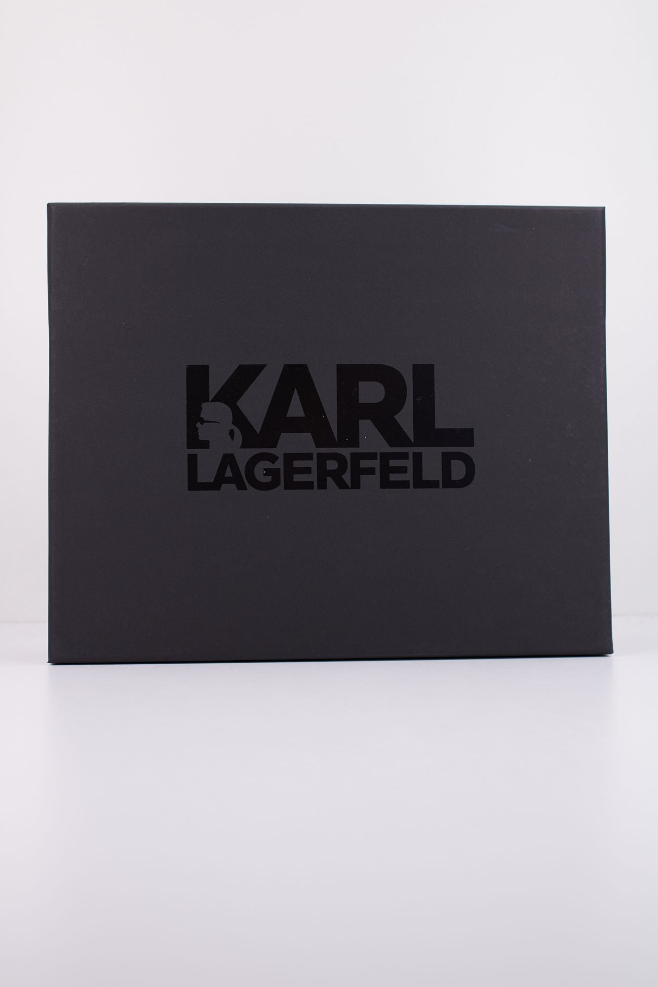 KARL LAGERFELD MAISON KARL LACE en color BLANCO (6)