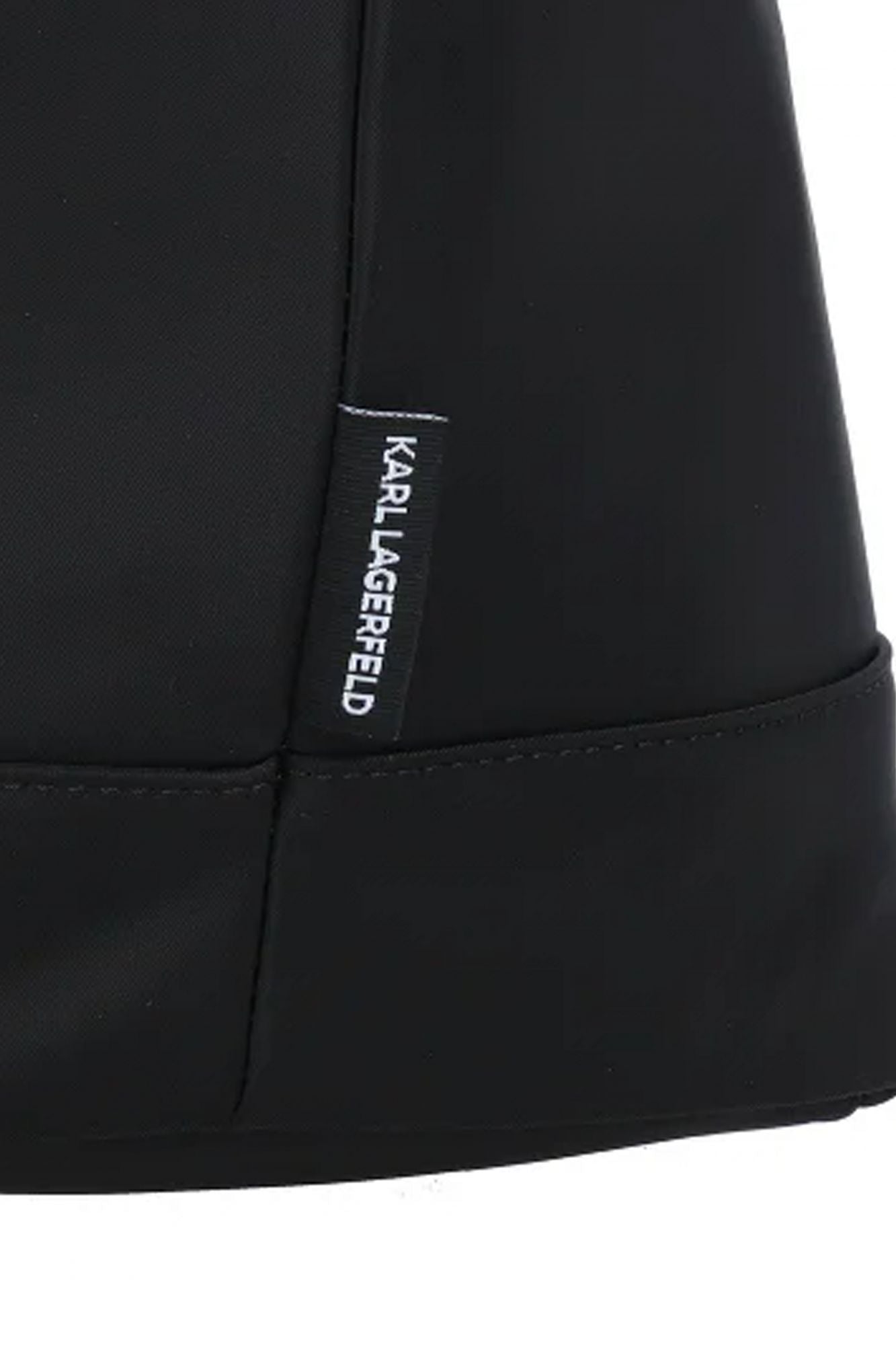 KARL LAGERFELD IKON NYLON NFT LG TOTE en color NEGRO (4)