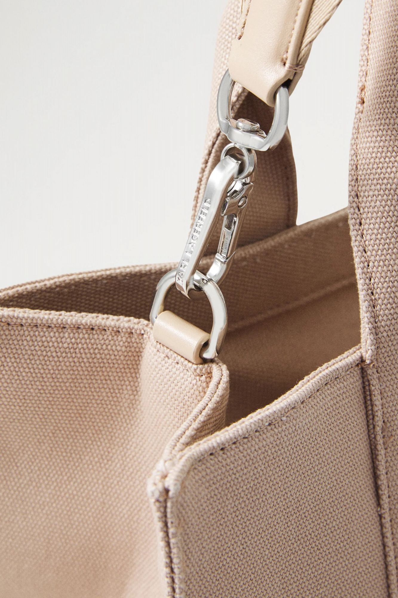 KARL LAGERFELD RSG SQUARE MEDIUM TOTE en color MARRON (4)