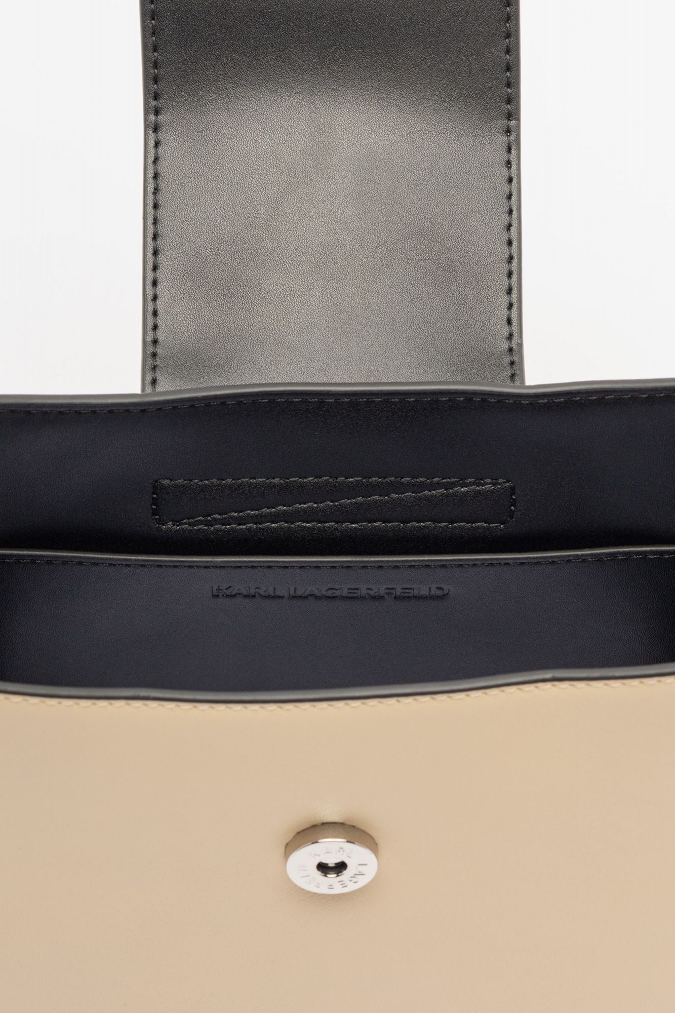 KARL LAGERFELD SIGNATURE SM SHOULDER BAG en color BEIS (4)