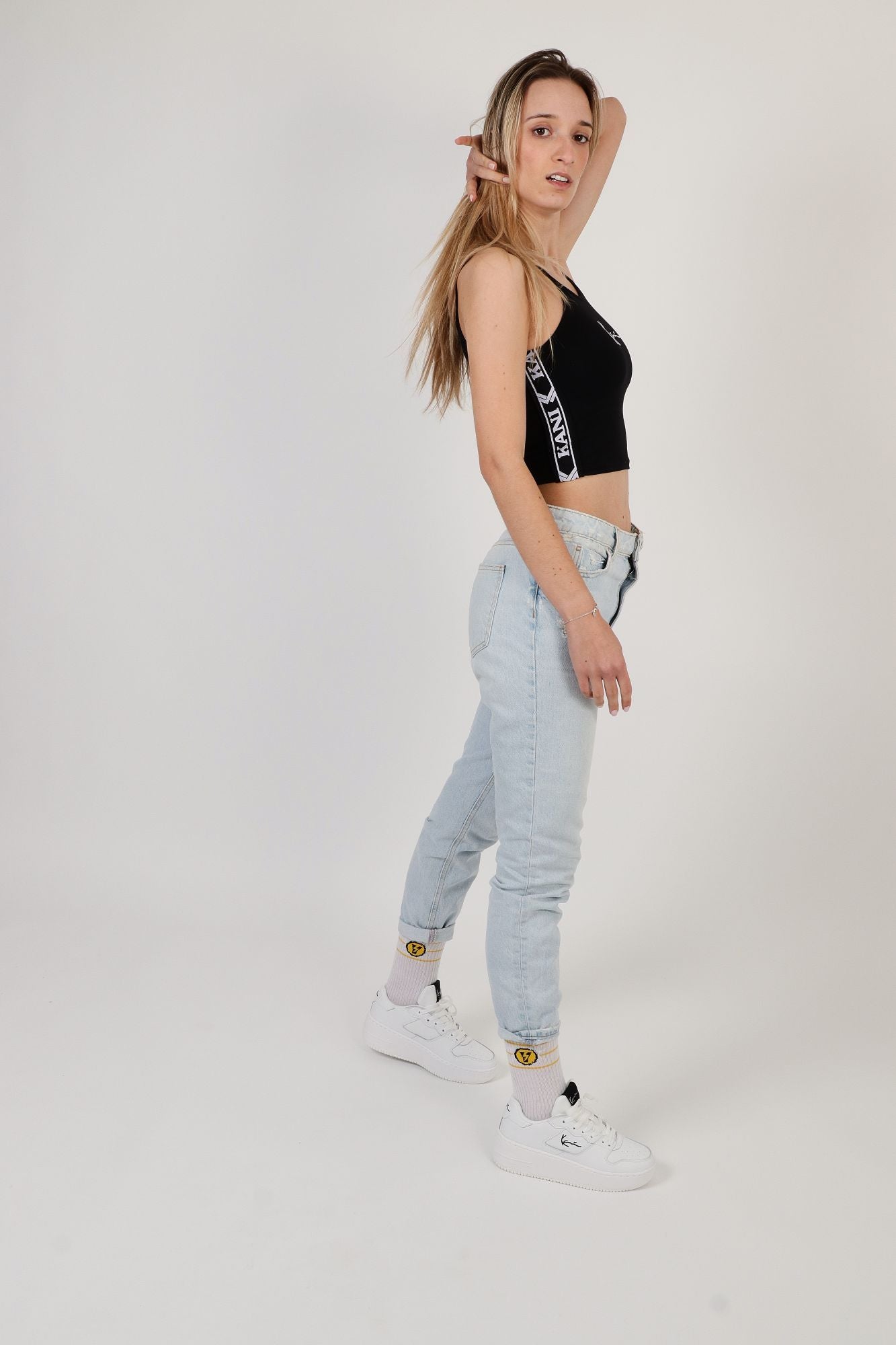 KARL KANI SIGNATUTE TAPE TOP en color NEGRO (3)