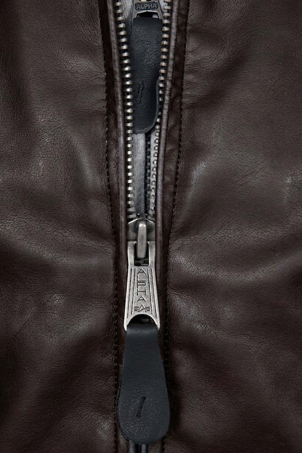 ALPHA INDUSTRIES MA-1 D-TEC FL en color NEGRO (3)