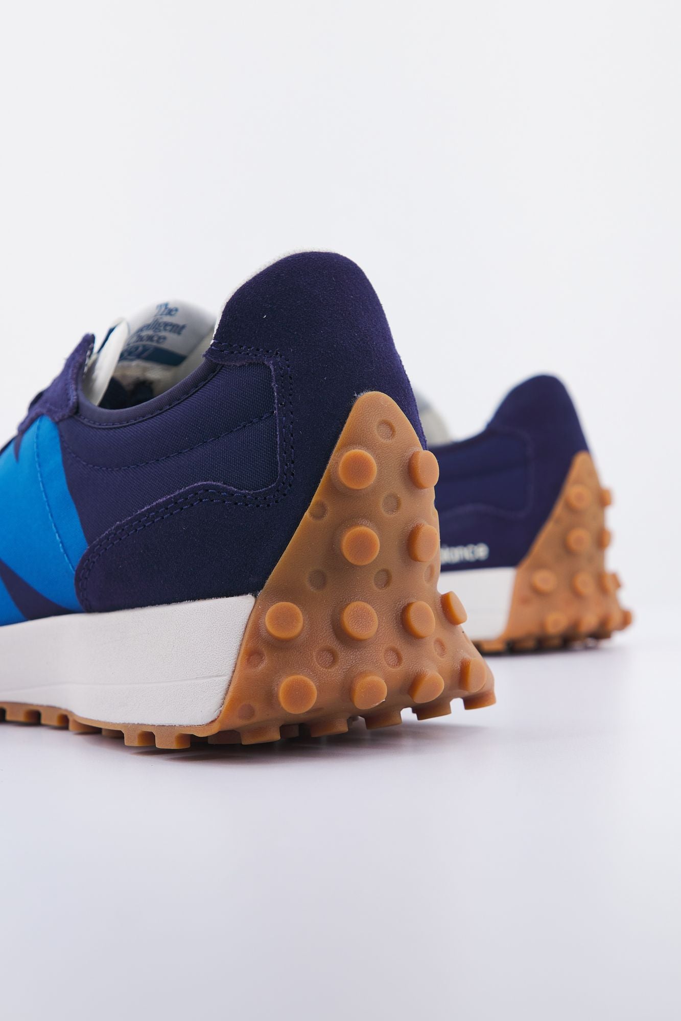 NEW BALANCE MS327 HL1 en color AZUL (3)