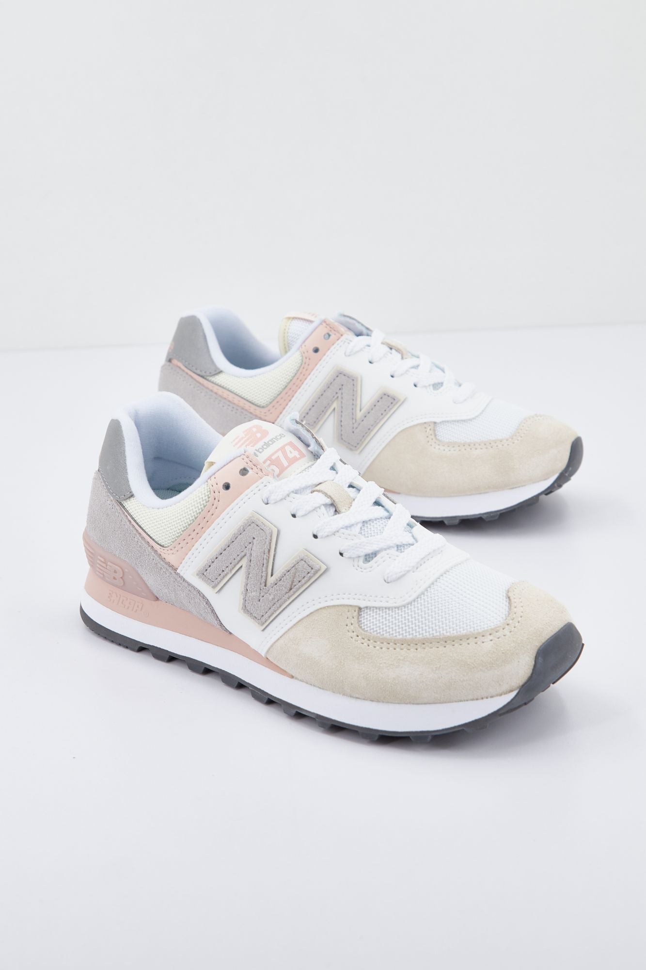 NEW BALANCE WL574 RU2 en color BEIS (1)