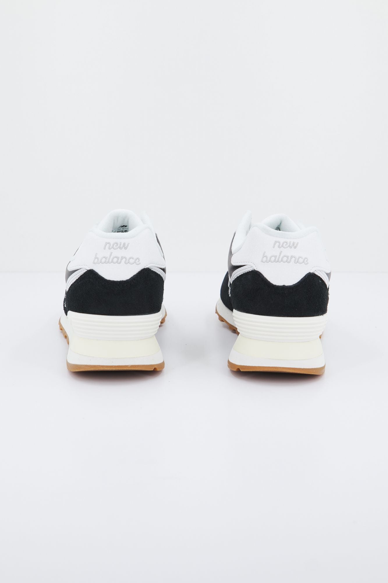 NEW BALANCE U574 UG2 en color NEGRO (3)