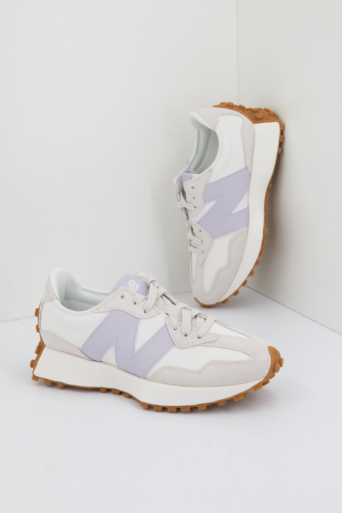 NEW BALANCE WS327OS en color BEIS (2)