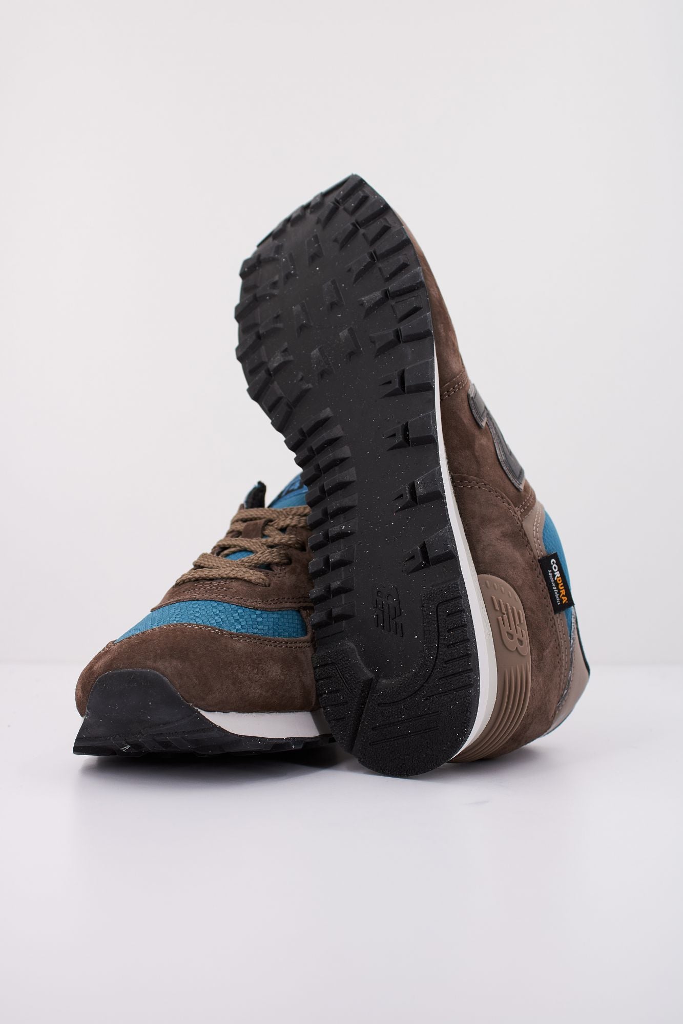 NEW BALANCE U574 RAD en color MARRON (5)