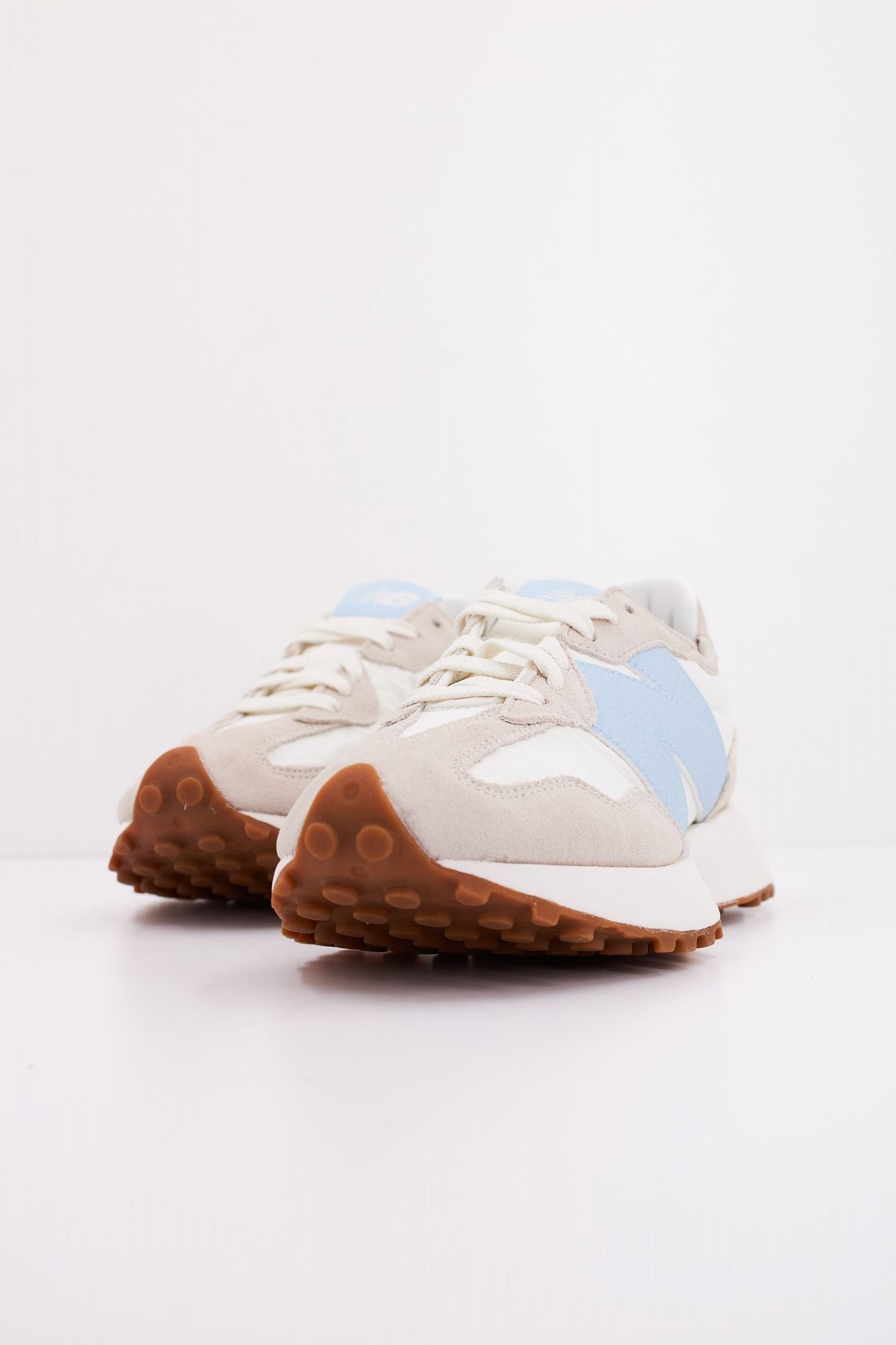 NEW BALANCE WS327 FTA en color BEIS (2)
