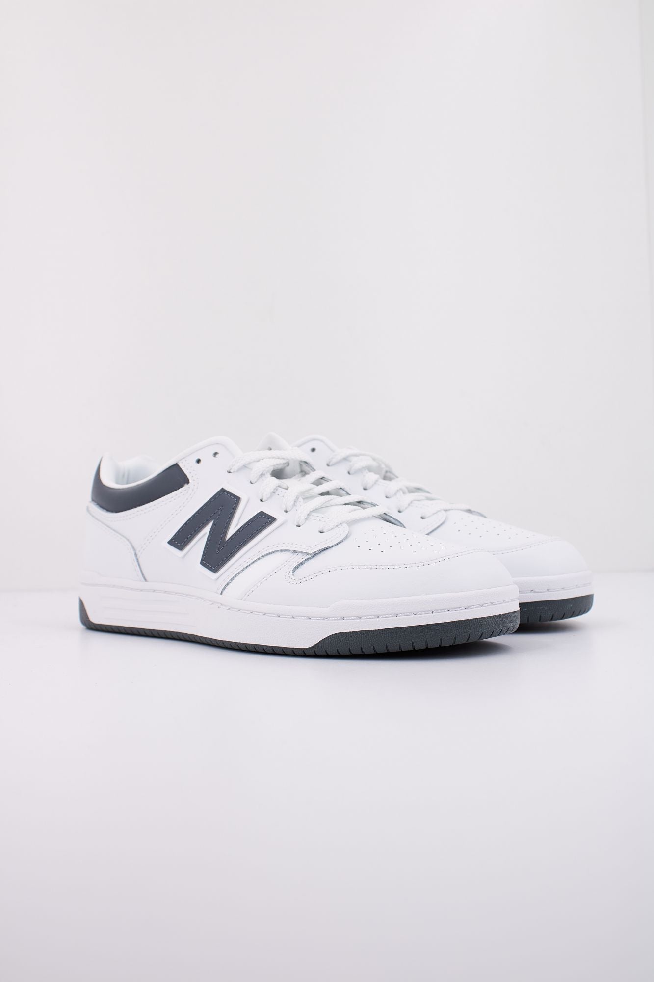 NEW BALANCE BB480 en color BLANCO (2)