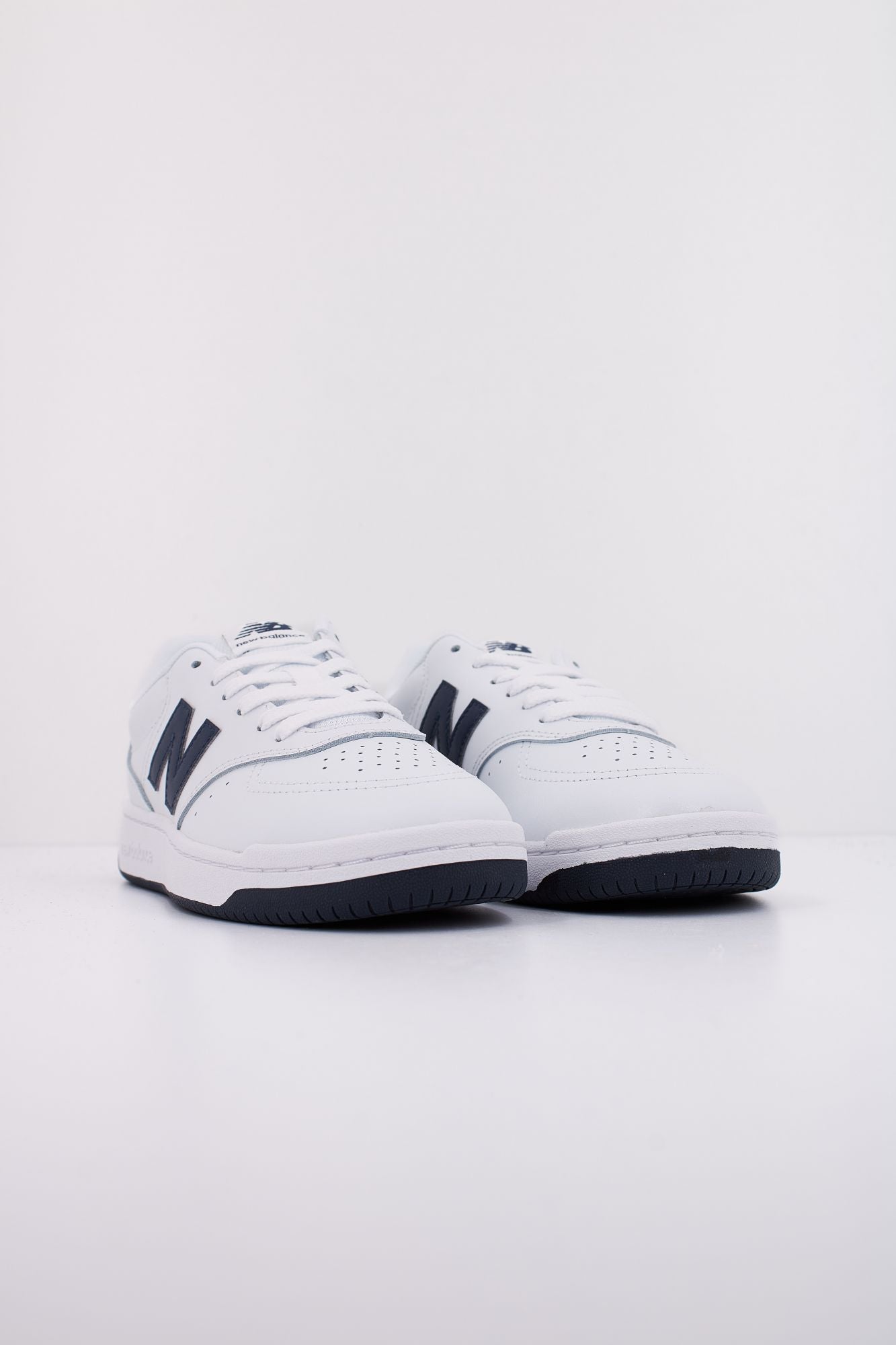 NEW BALANCE BB80 en color BLANCO (2)