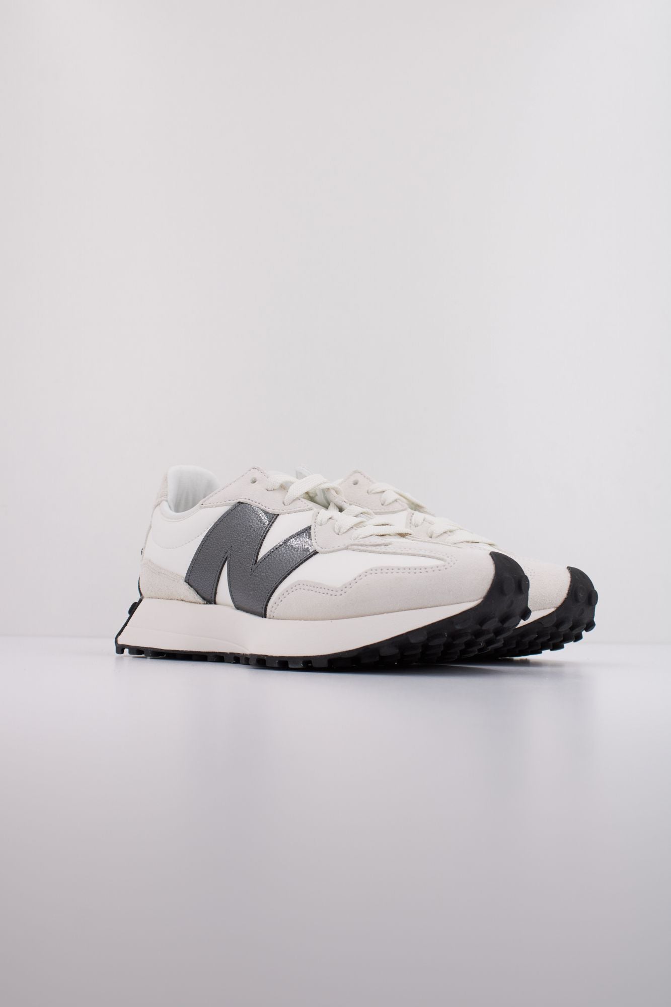 NEW BALANCE WS327 en color BLANCO (2)