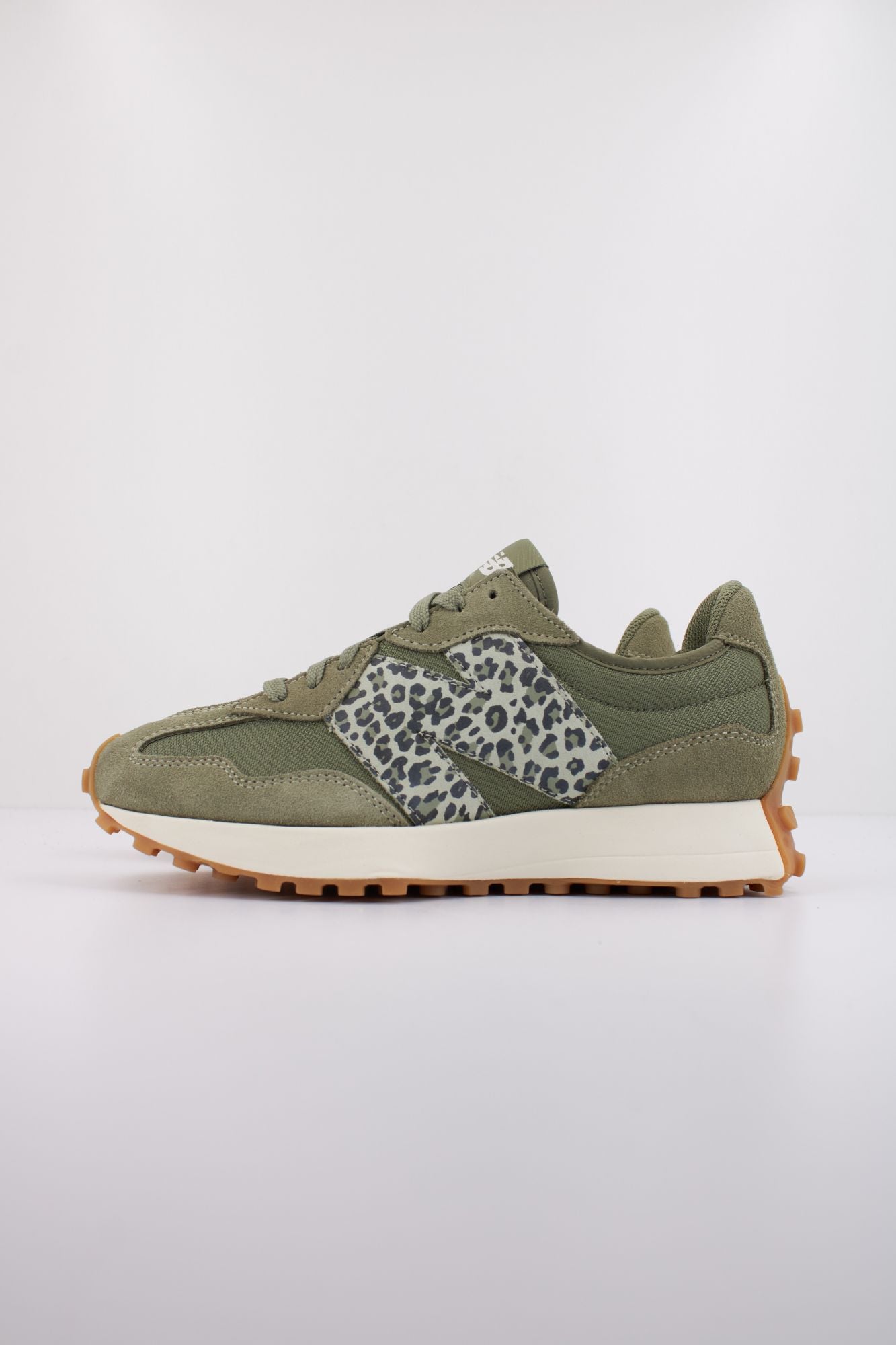 NEW BALANCE WS327 en color VERDE (1)