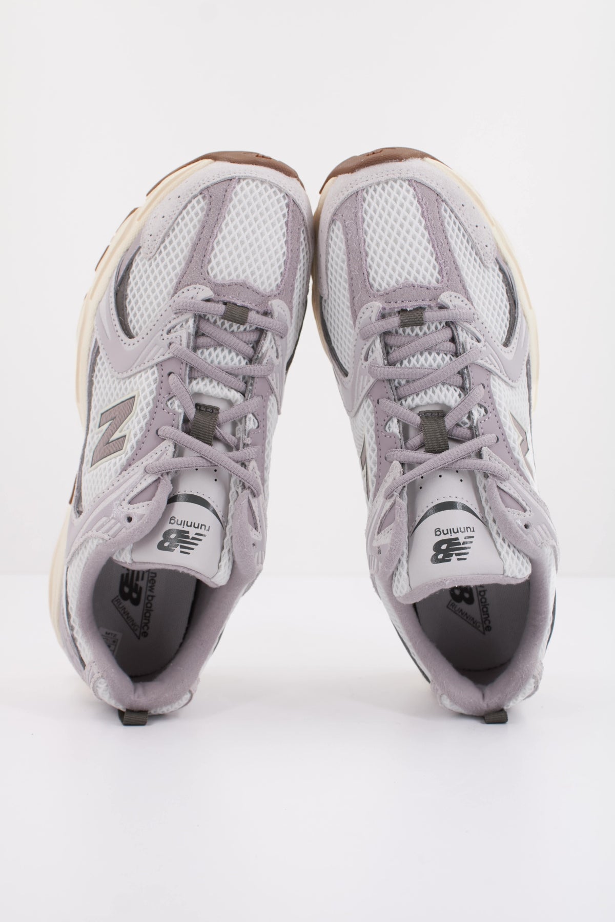 NEW BALANCE U5307 en color GRIS (3)