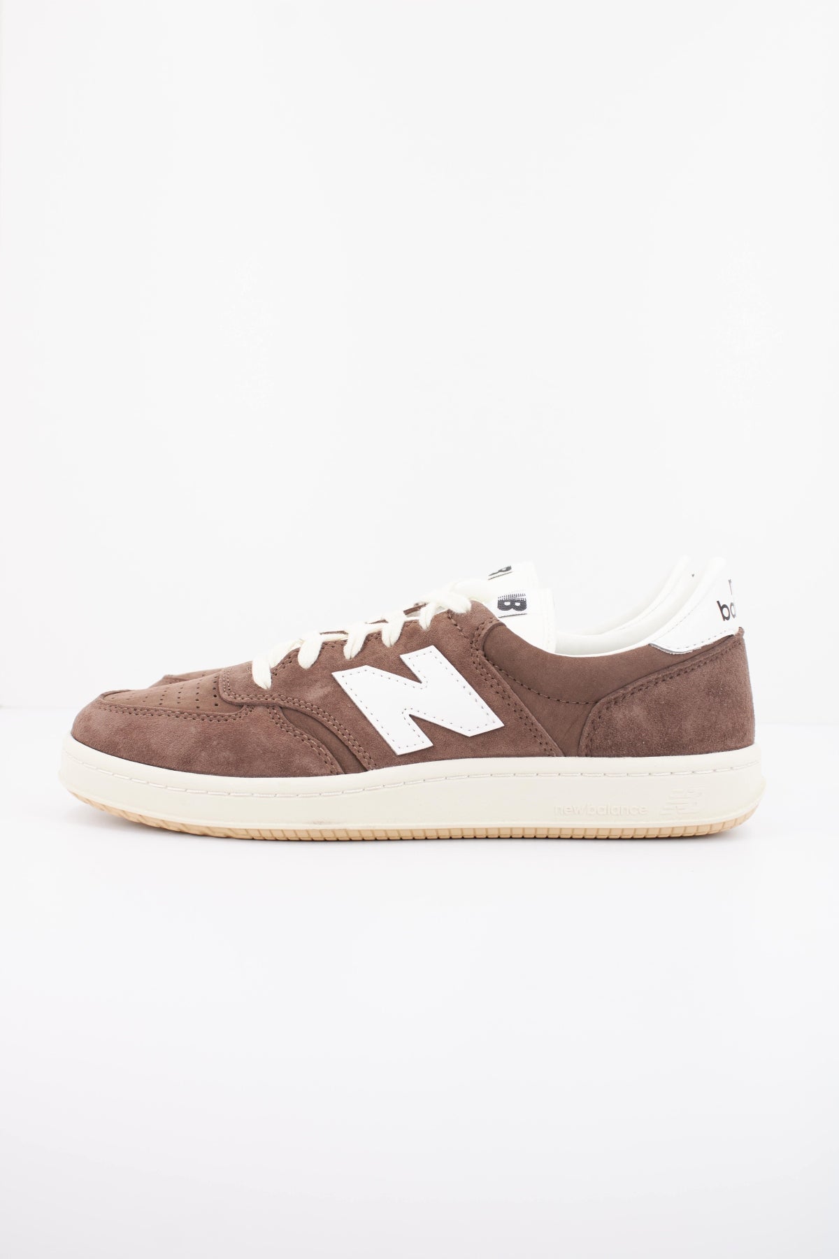 NEW BALANCE M5002 en color MARRON (1)