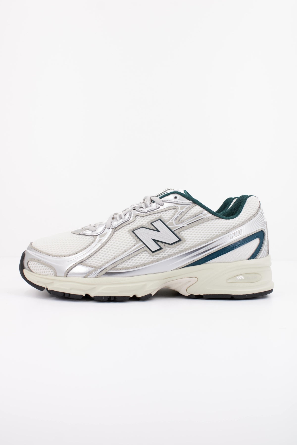 NEW BALANCE U740 en color BLANCO (1)