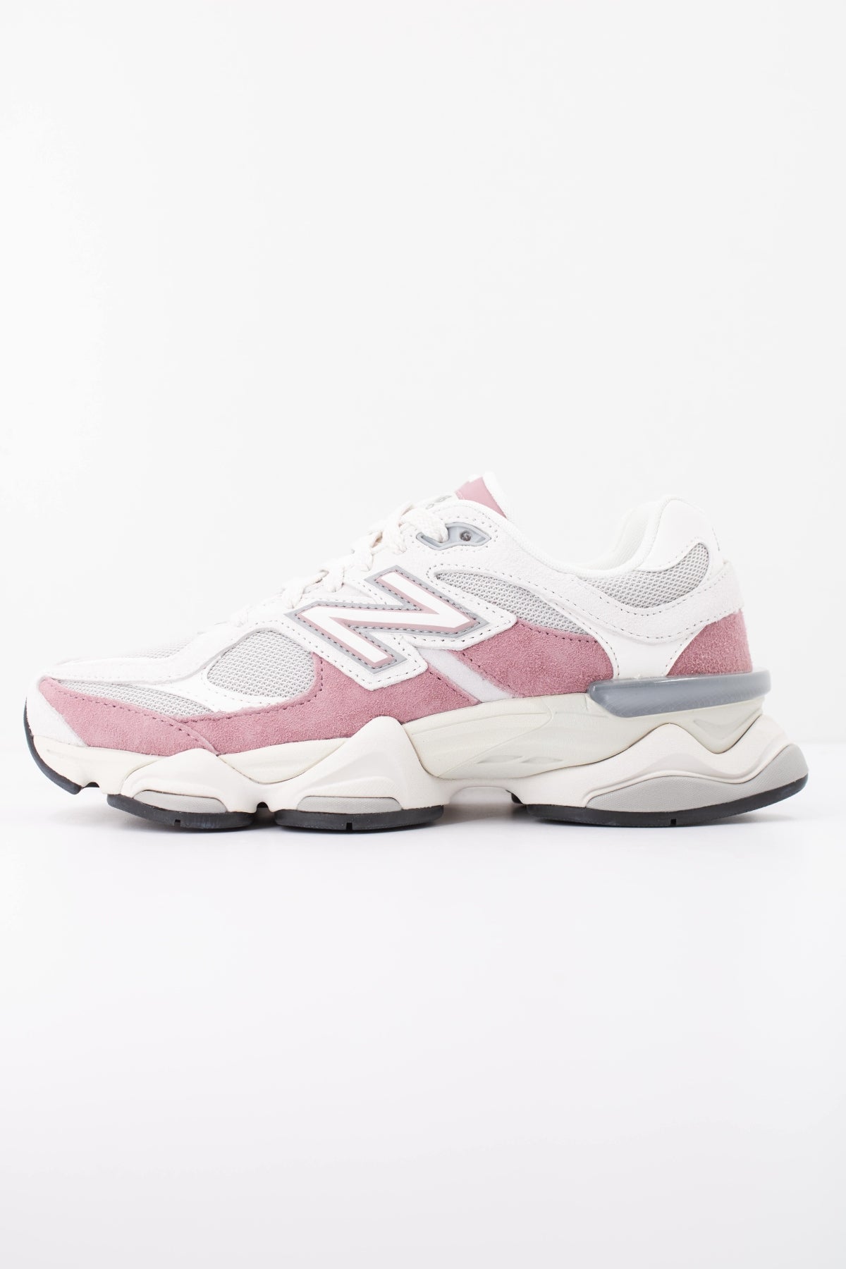 NEW BALANCE U9060 en color ROSA (1)