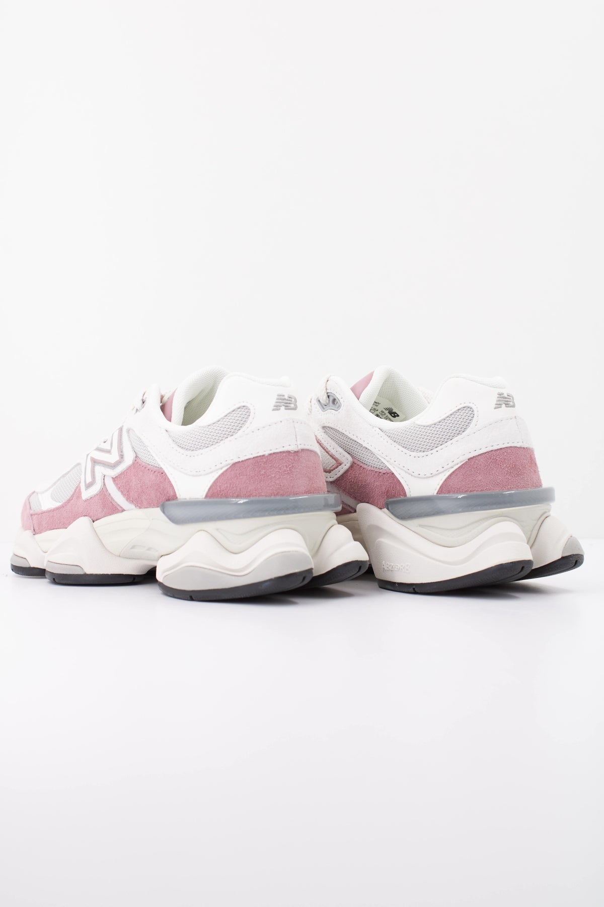 NEW BALANCE U9060 en color ROSA (4)