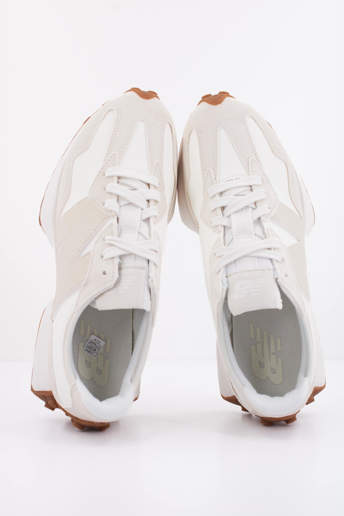 NEW BALANCE WS327 en color BEIS (3)