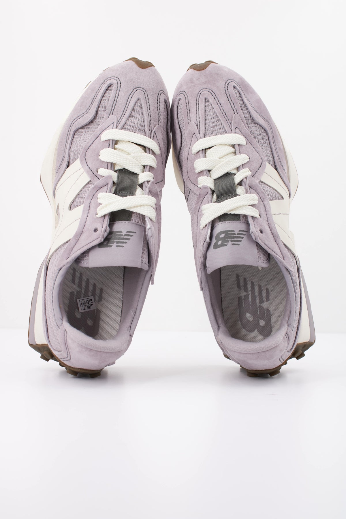 NEW BALANCE U327 en color VIOLETA (3)