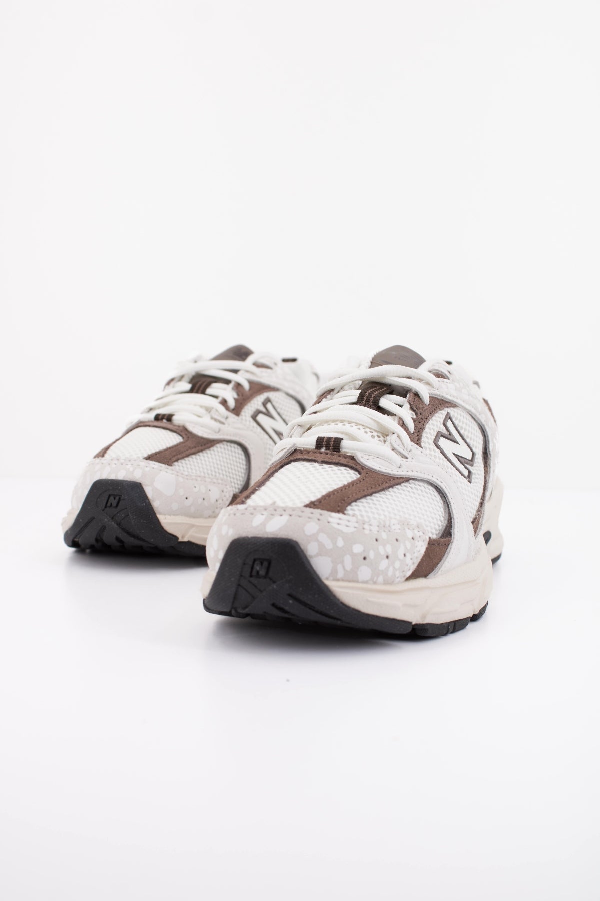 NEW BALANCE U530 en color BLANCO (2)