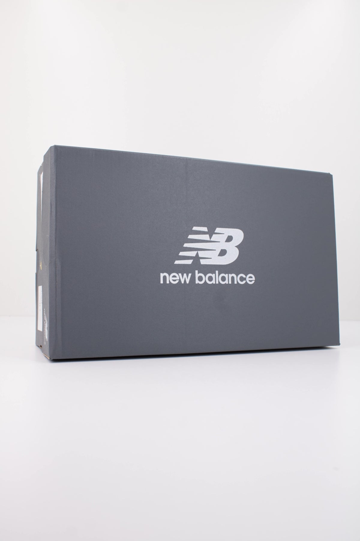 NEW BALANCE U740 en color BEIS (6)