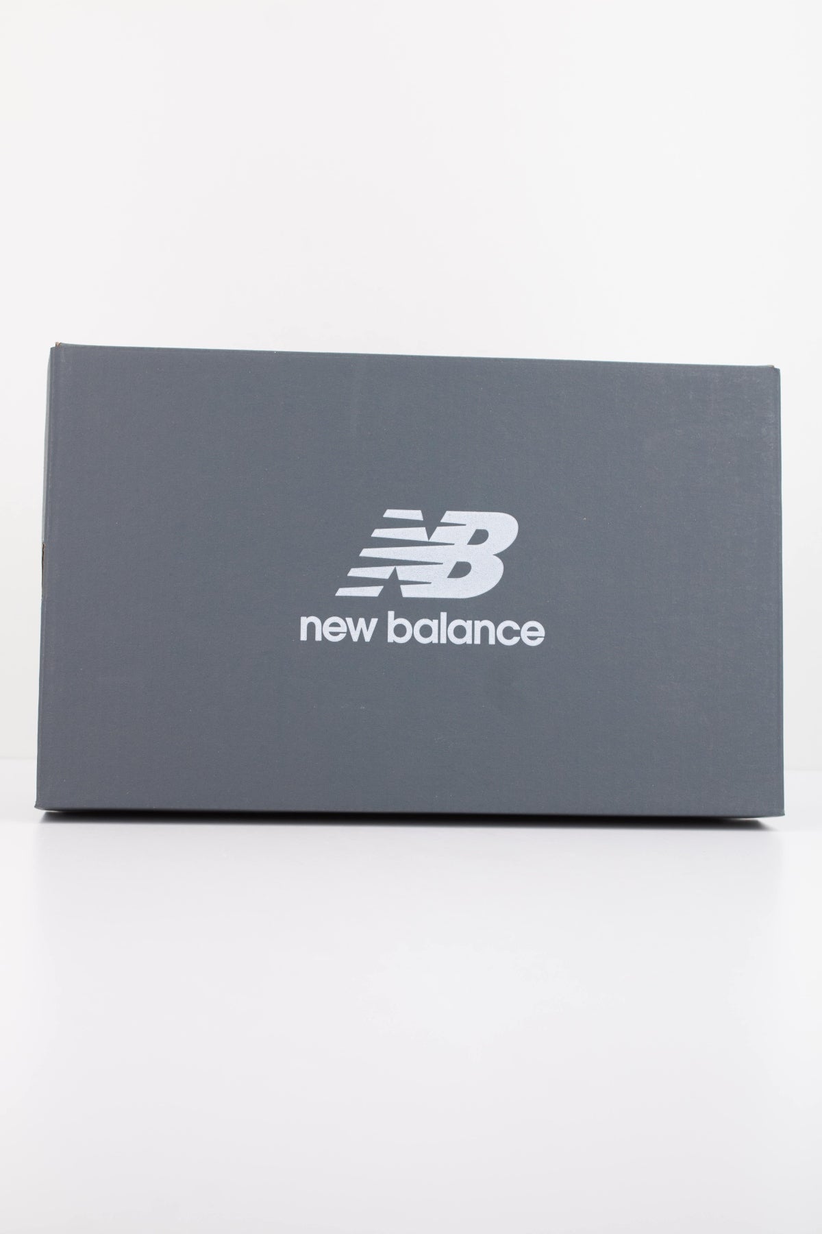 NEW BALANCE U740 en color BLANCO (6)