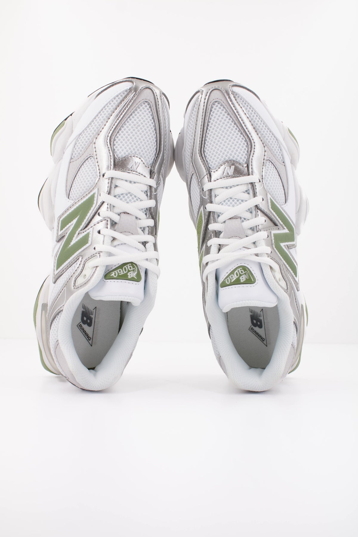 NEW BALANCE U9060 en color BLANCO (3)